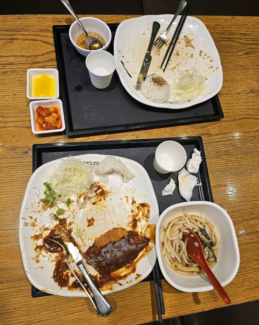 점심시간에 방문하여 돈까스 정식먹었어요 양도 많아 든든한 한끼가 되었답니다😄 보자마자 맛있