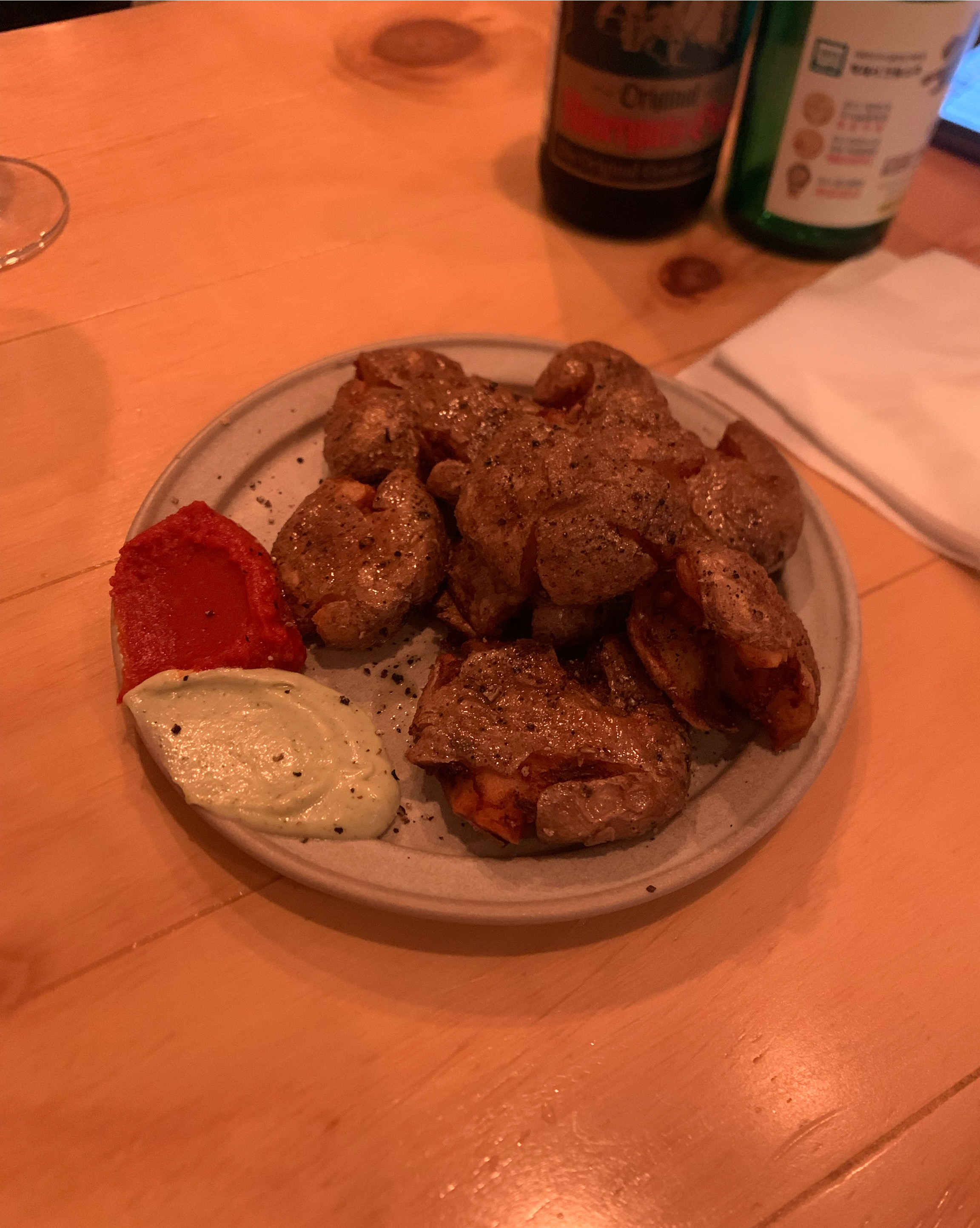 첫 사우어에서 진짜로다가 전부 너무너무 맛잇엇구 제 1순위는 알감자 버터구이였습니다 ..