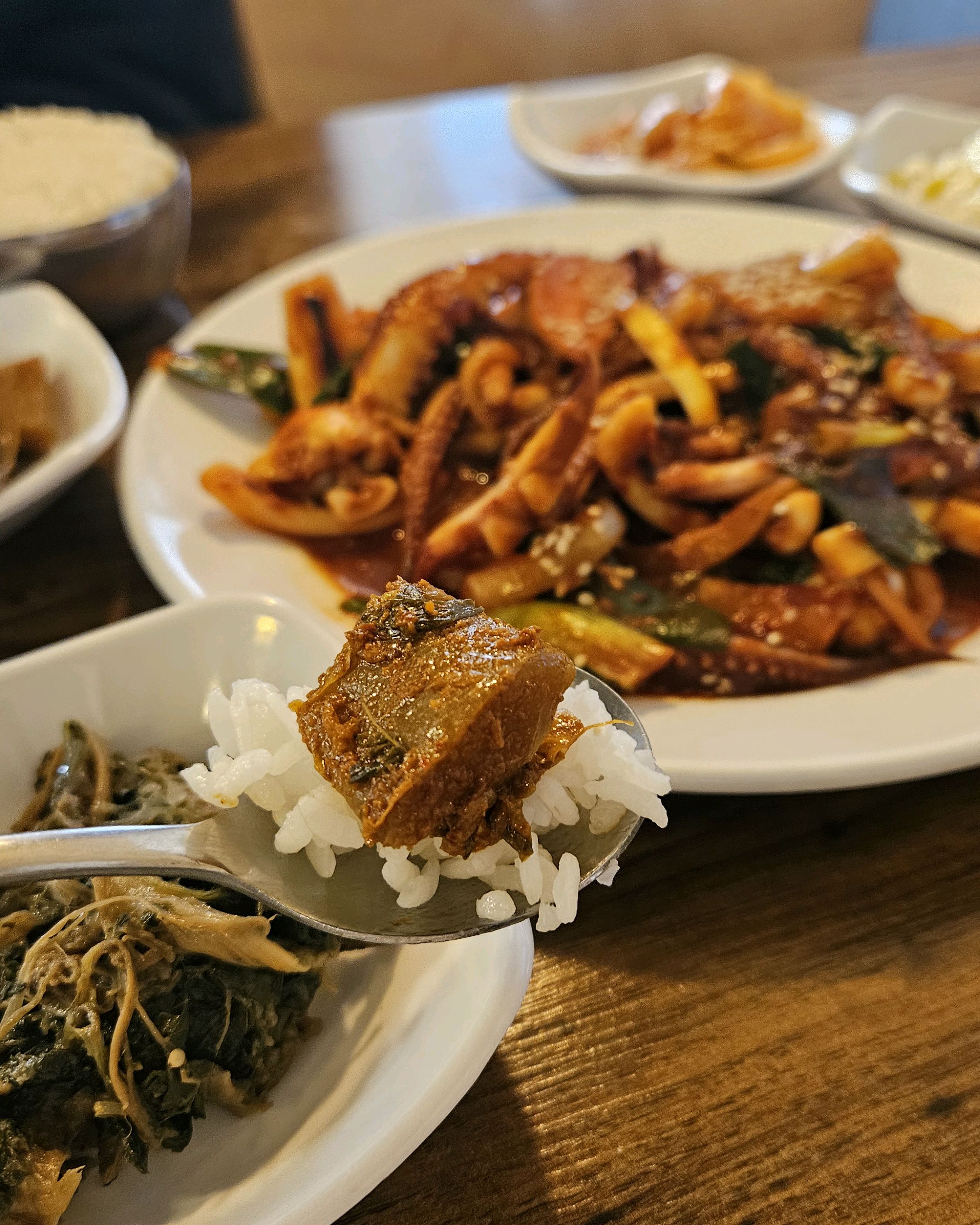 독립문역 꼬막무침 전문점 인왕산호랭이주막