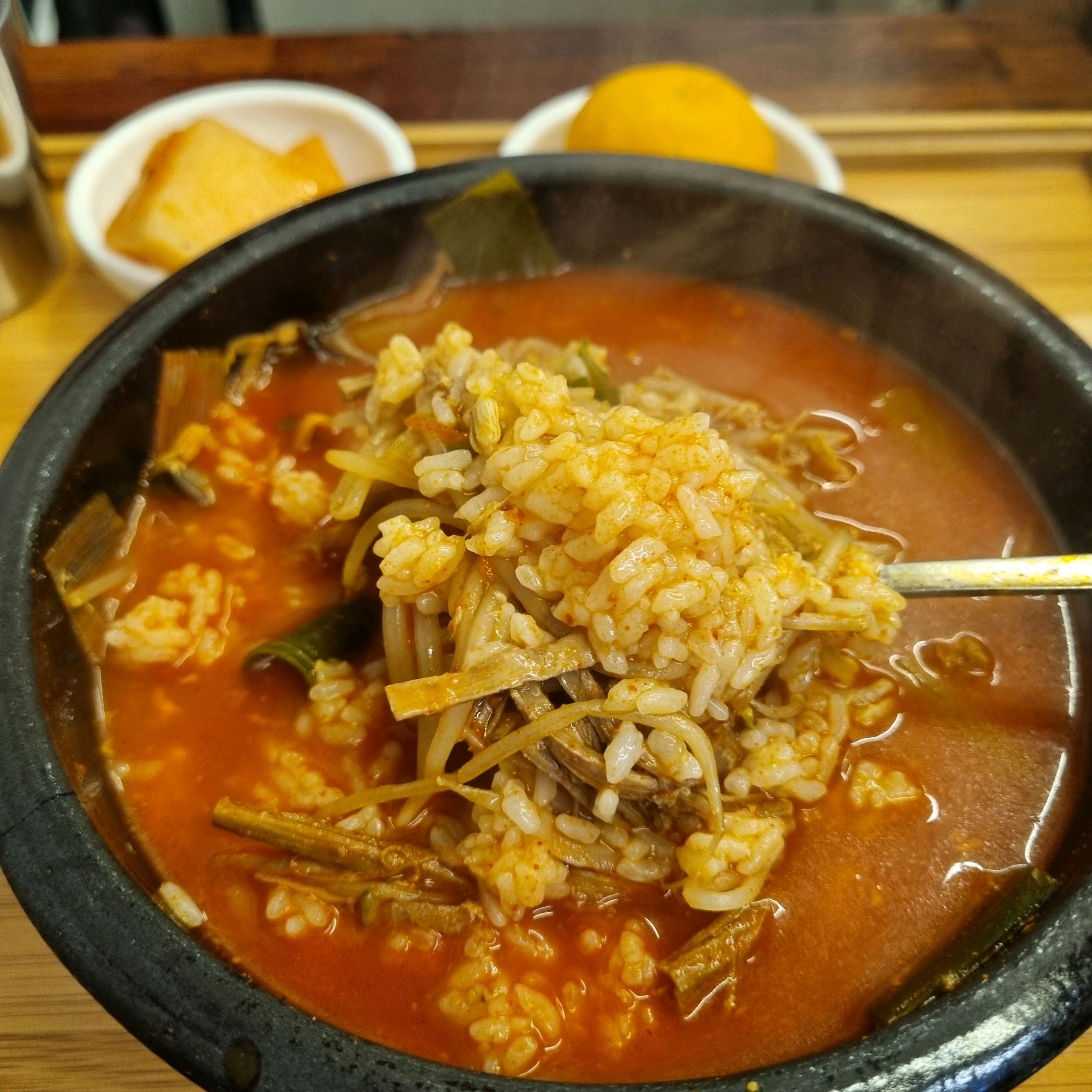  성내역 육개장 전문점 육장정