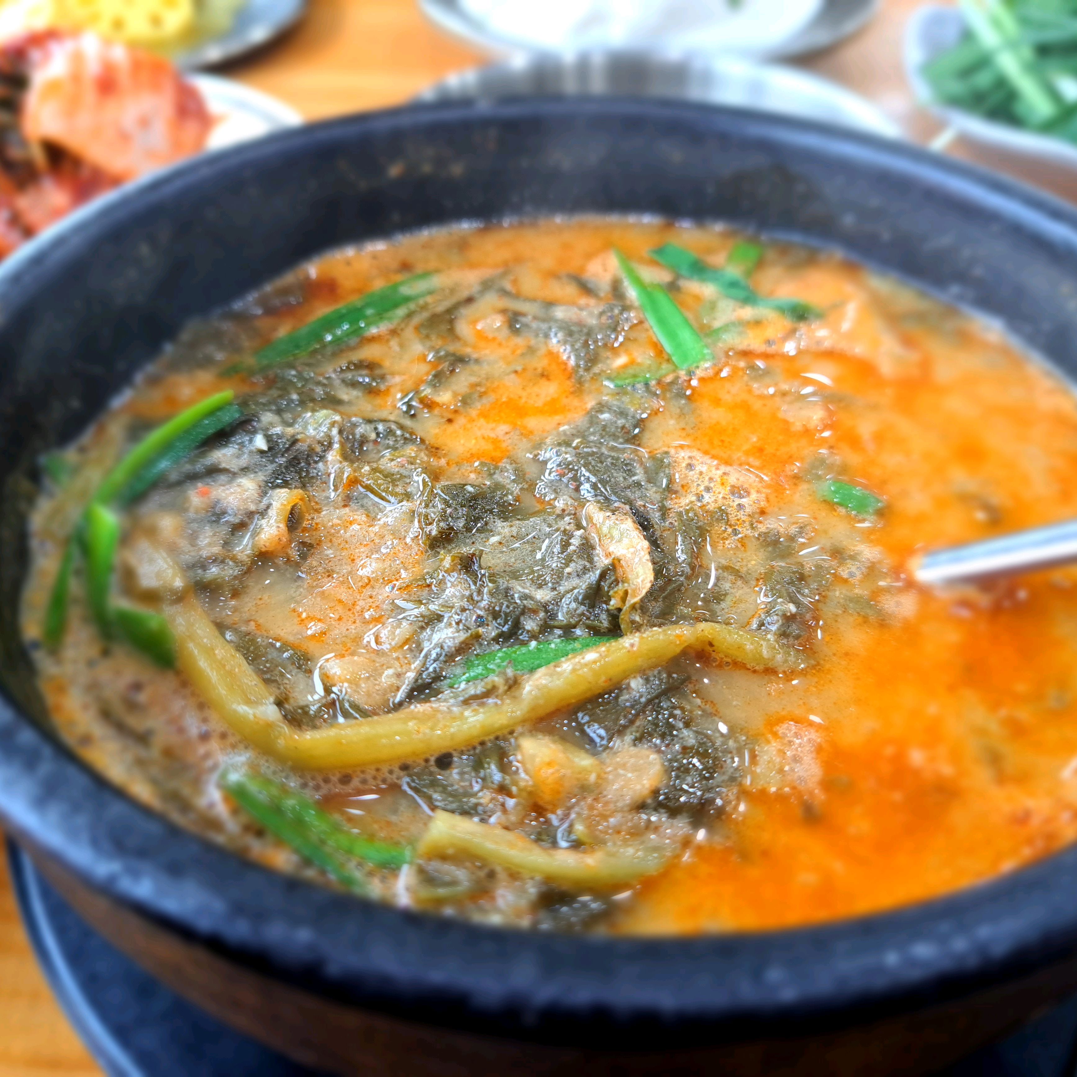 인근 할매*** 보다 밑반찬은 괜찮으나 추어탕 국물의 농도는 조금 묽은 듯.. - 안양 맛집 추오정남원추어탕 안양석수점