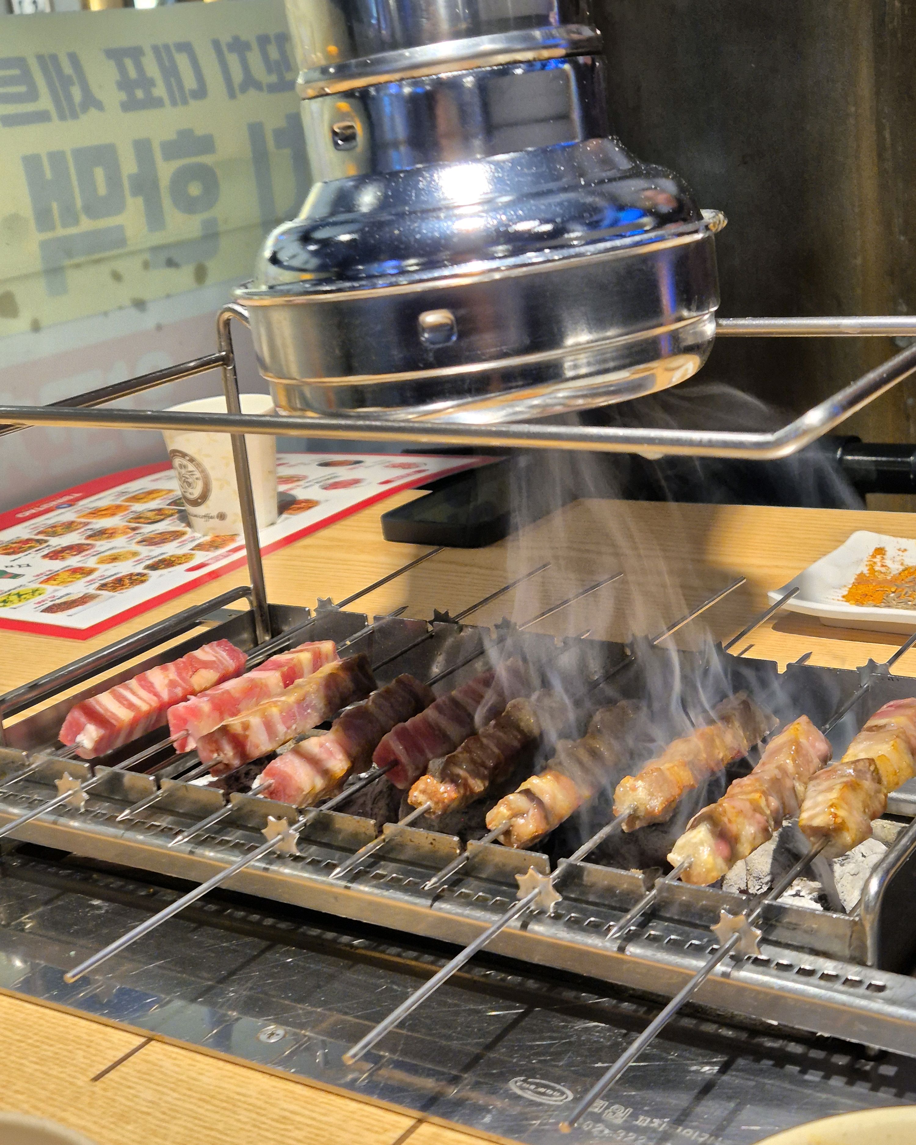 Jamsil Saenae Station Grilled Skewers Restaurant Yeoneun White Skewers Main Store