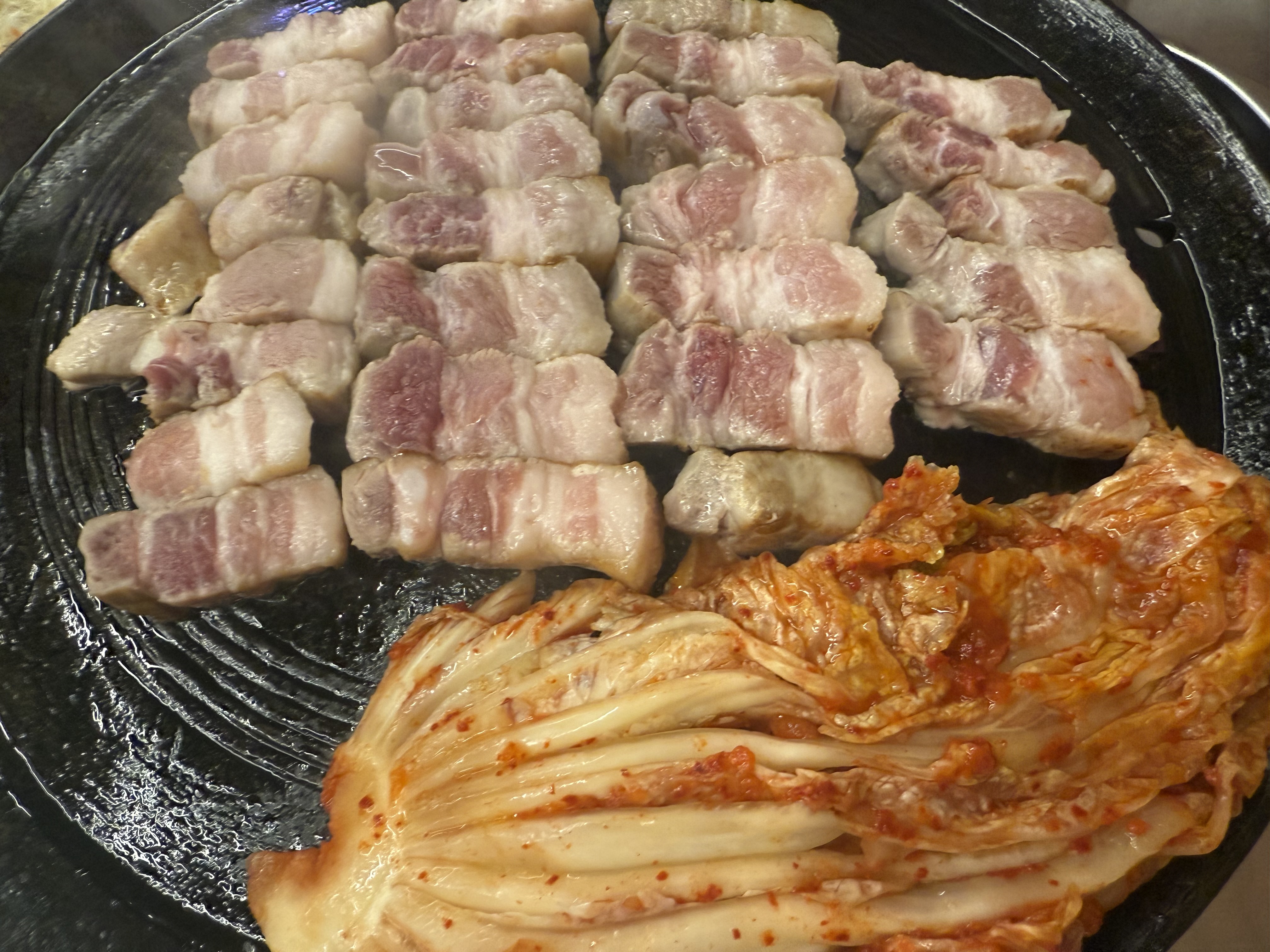 [천안 맛집 할매솥뚜껑삼겹살 천안불당점] 직접 가본 로컬 리뷰