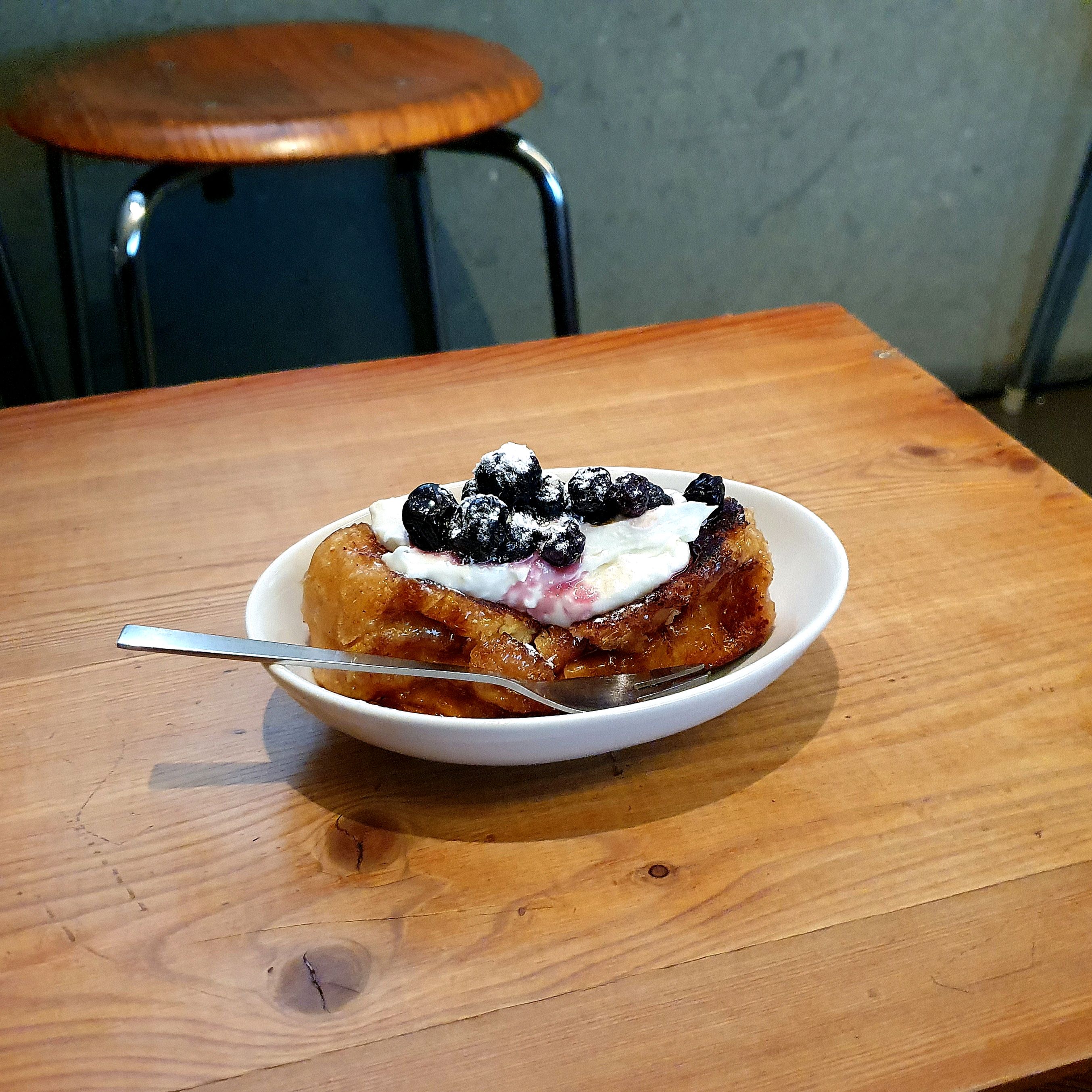 #프렌치토스트 - 절인 블루베리 허니 크림치즈 추가 - 망원동 맛집 키오스크