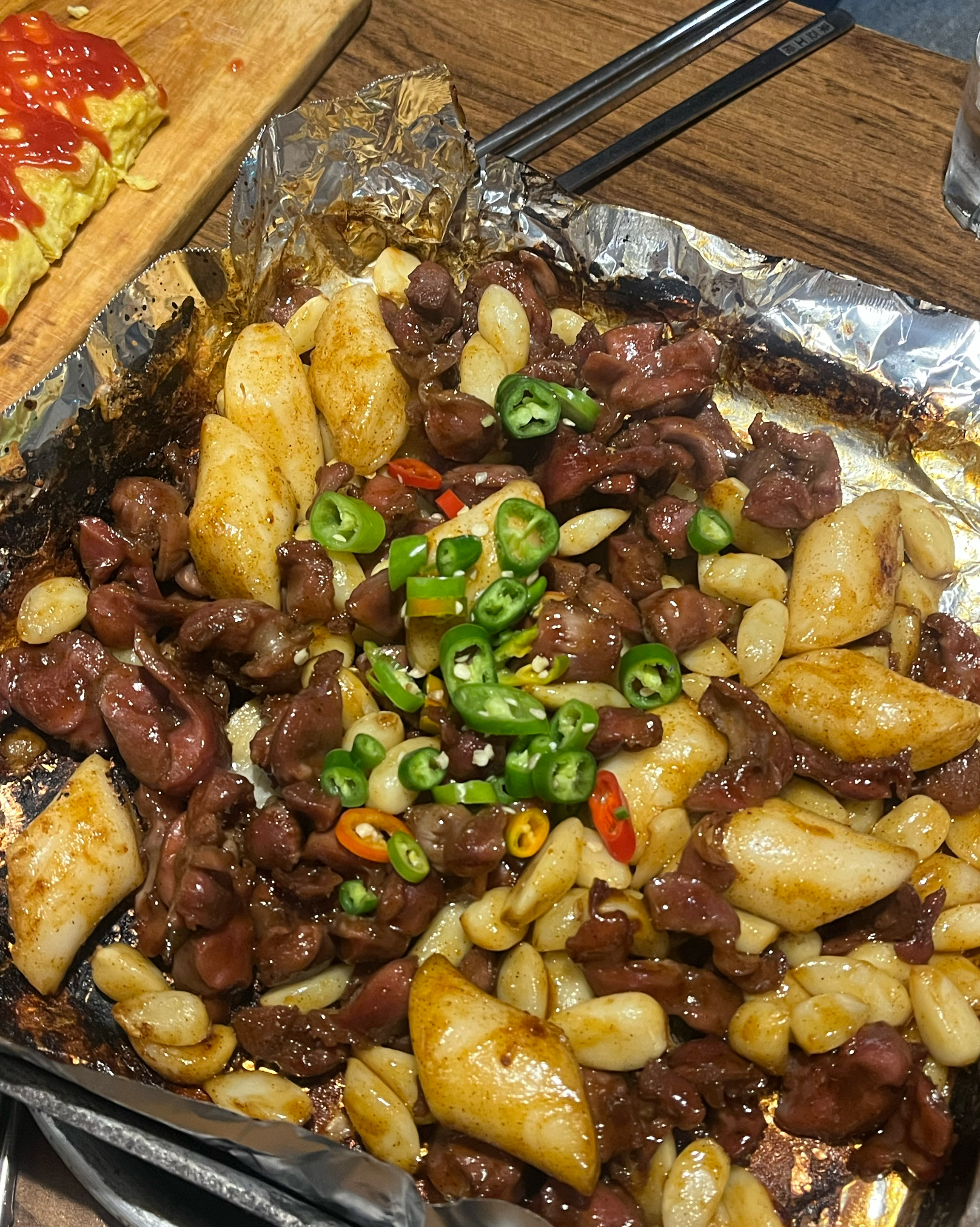 제 인생 닭똥집 맛집이에요 양념이 맛있고 맵기 조절도 다양해서 좋아요😚 천호 살면 똥찌비