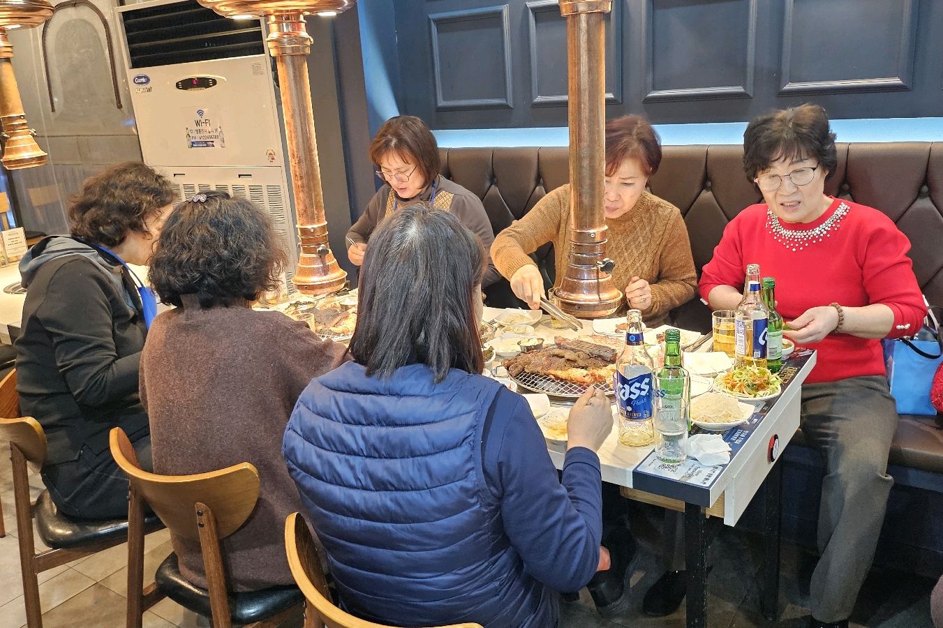 동료들과 함께한 연말회식자리 아는 분의 소개로 가게 됐는데 명륜진사갈비에 대한 좋지 않았던
