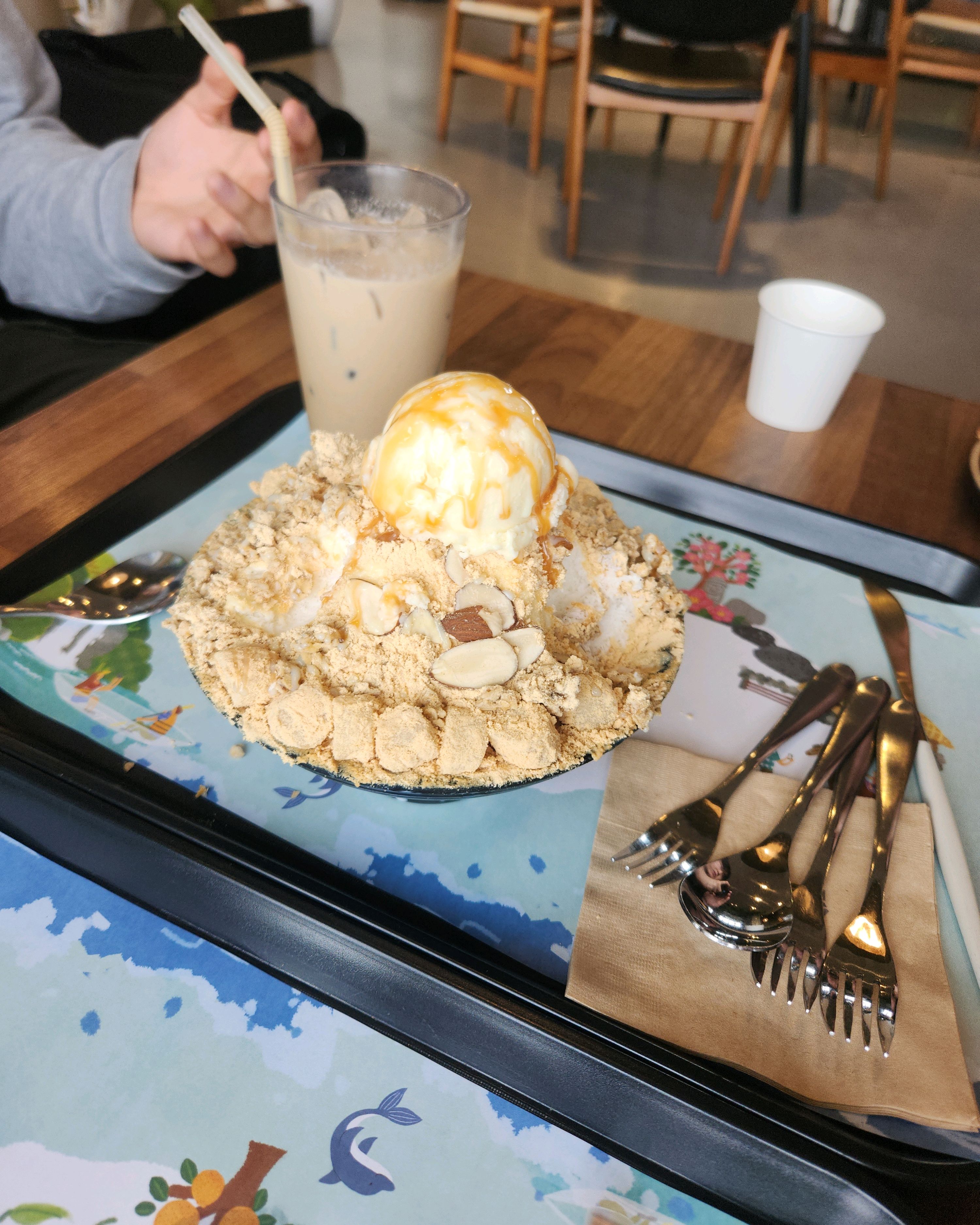 제주도 와서 첫 카페입니다 맛있었어요! - 제주 맛집 제주설심당 본점