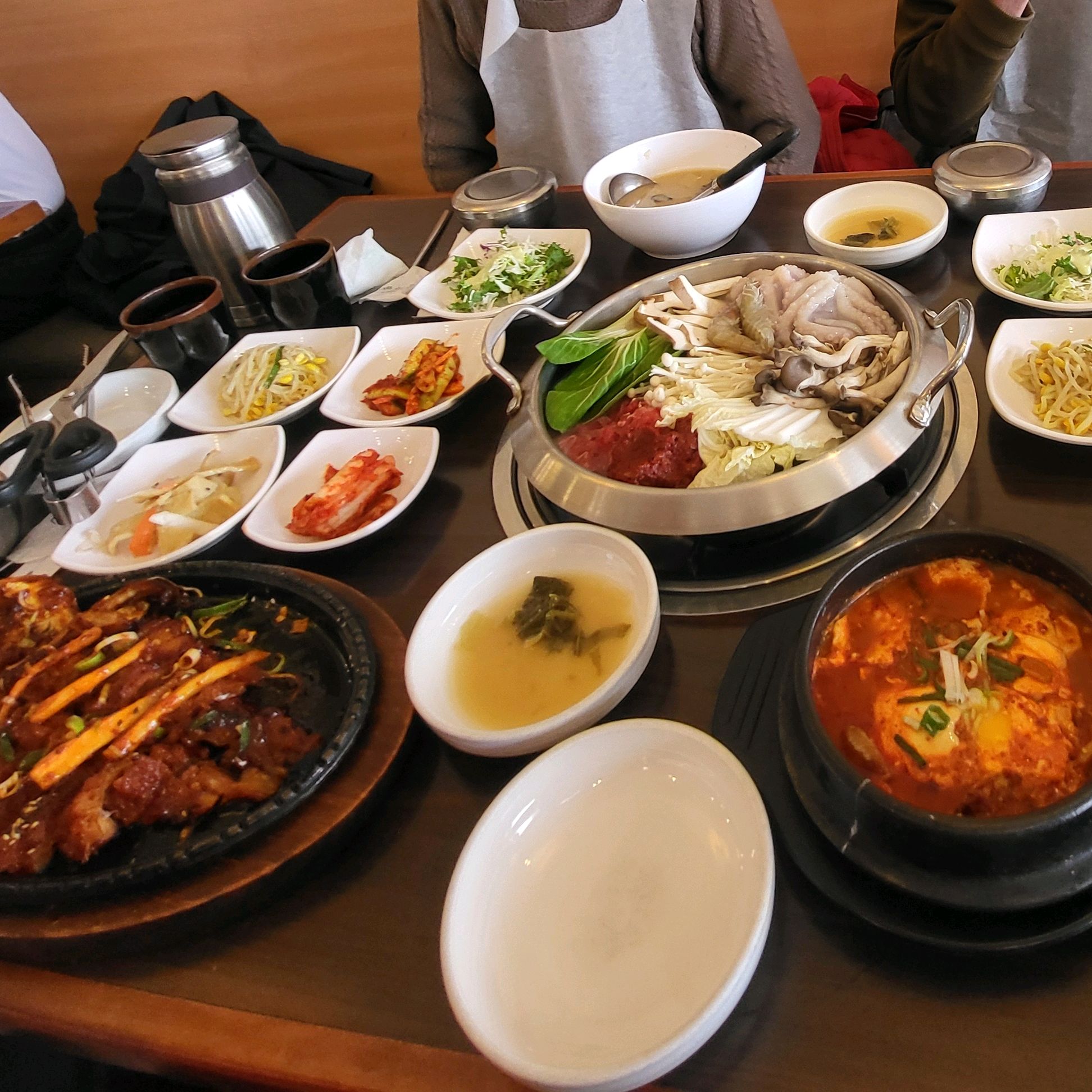 Hangaram Lotte Department Store, a restaurant specializing in braised hairtail at Seongsu Station, Kunda Star City Branch