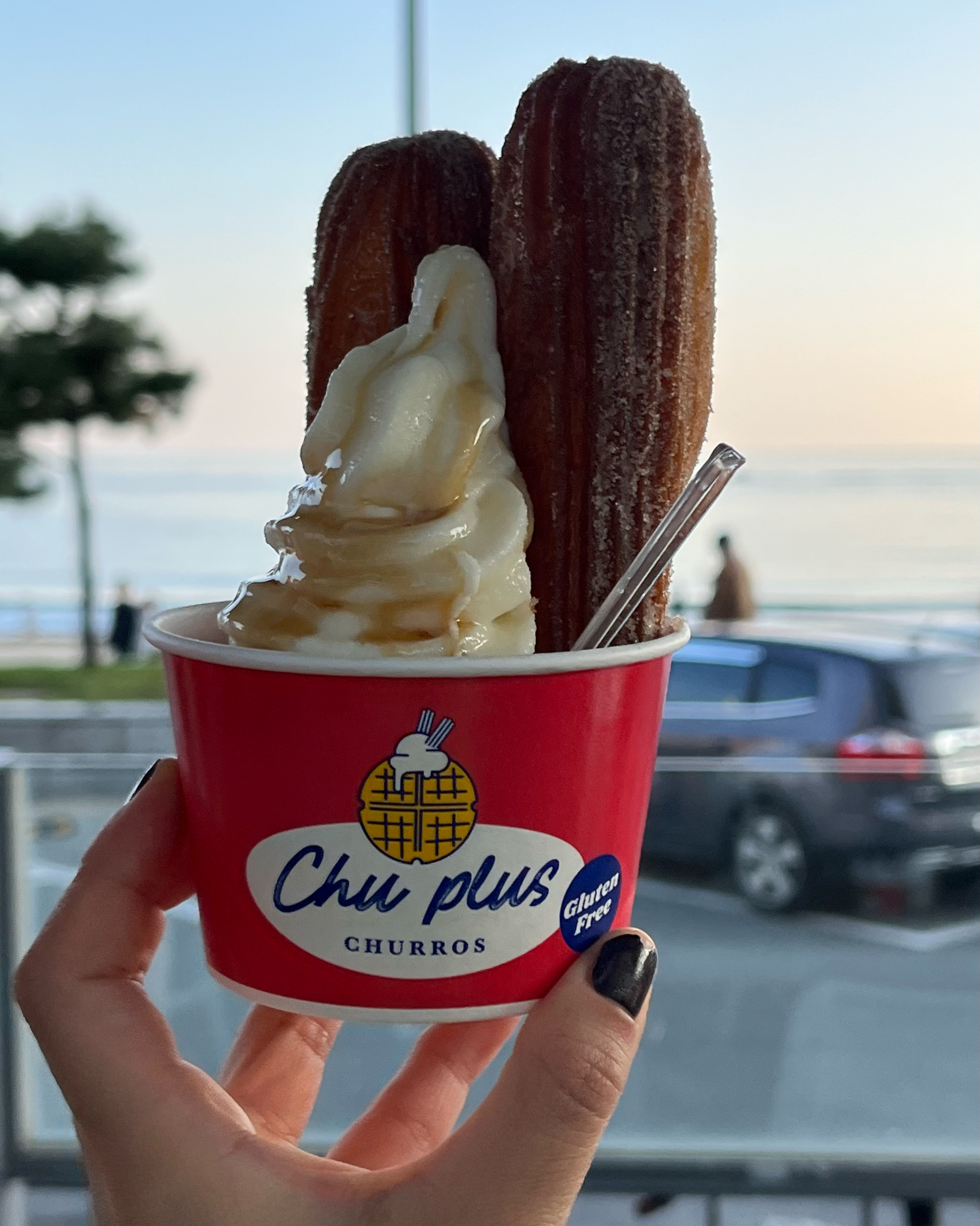 송정바다 앞 찹쌀츄러스라니! 넘 완벽한 디저트 ~~ 뷰도 좋고 찹쌀츄러스 맛도 좋아용 ㅎㅎ