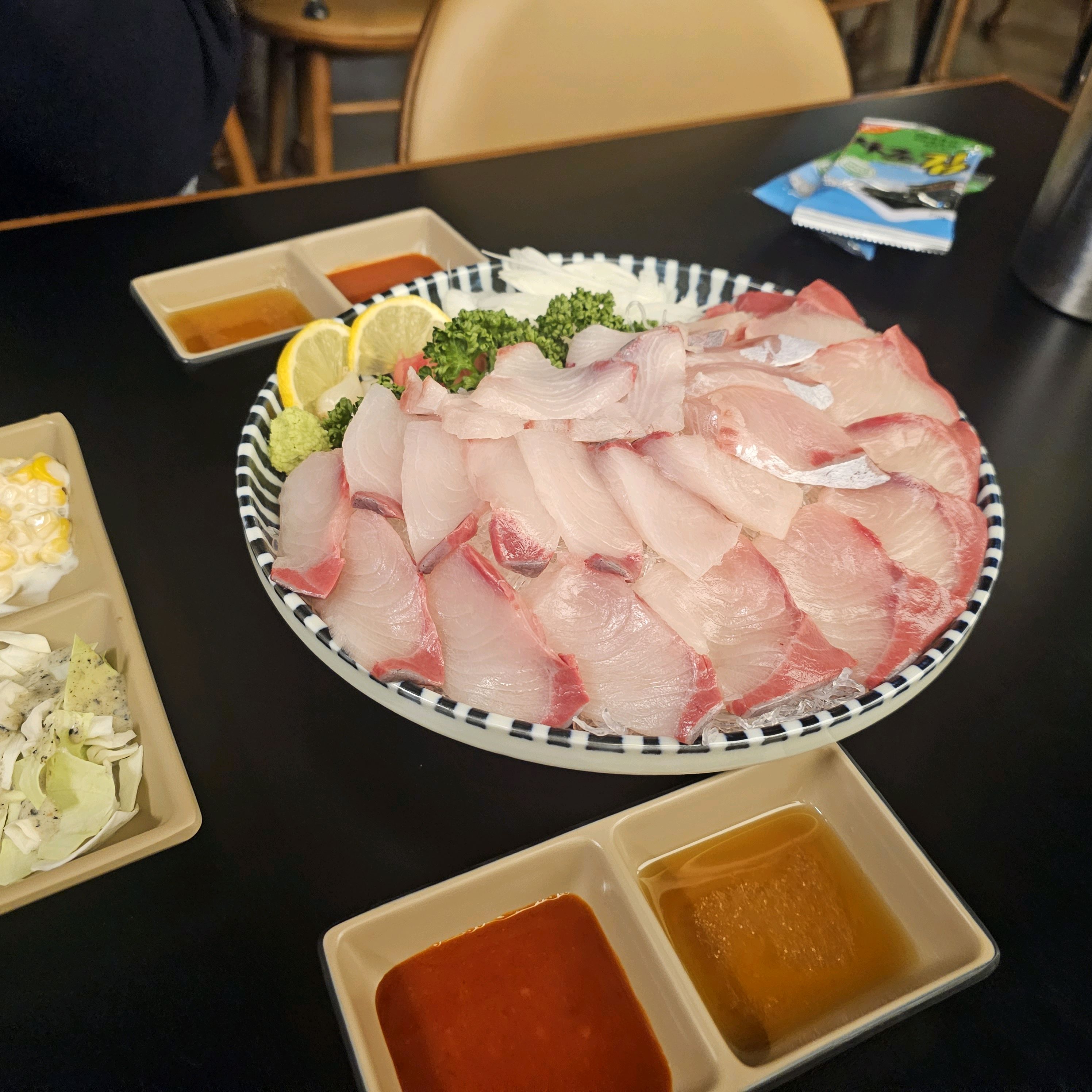 [여수 맛집 무타] 직접 가본 로컬 리뷰