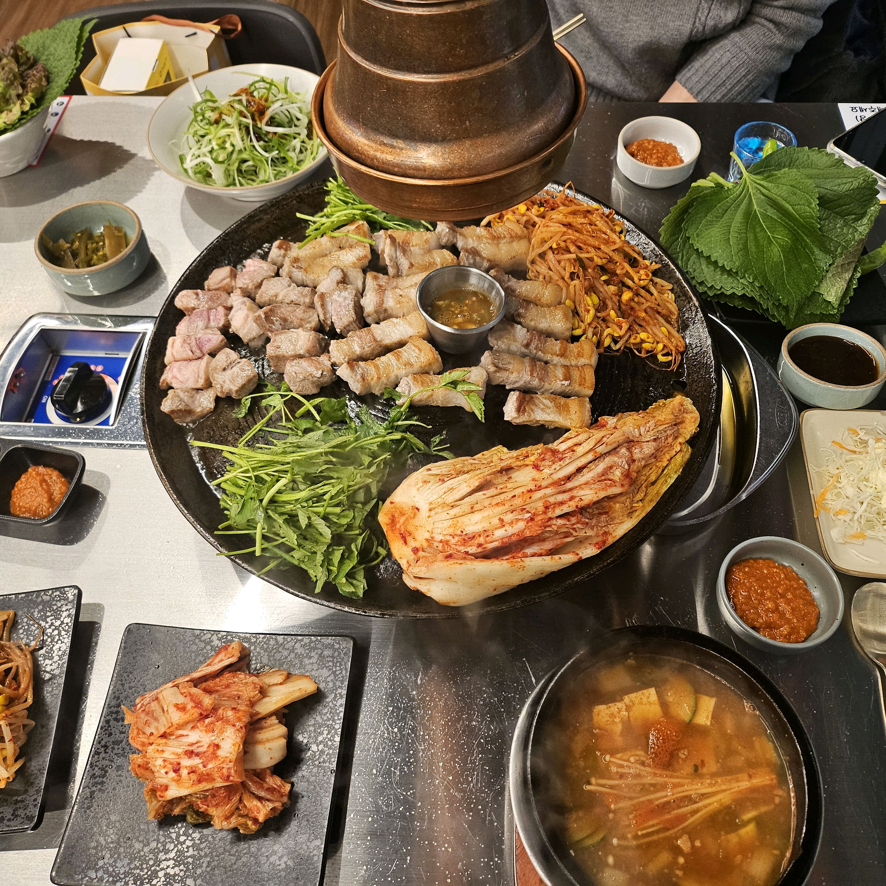 [천안 맛집 할매솥뚜껑삼겹살 천안불당점] 직접 가본 로컬 리뷰