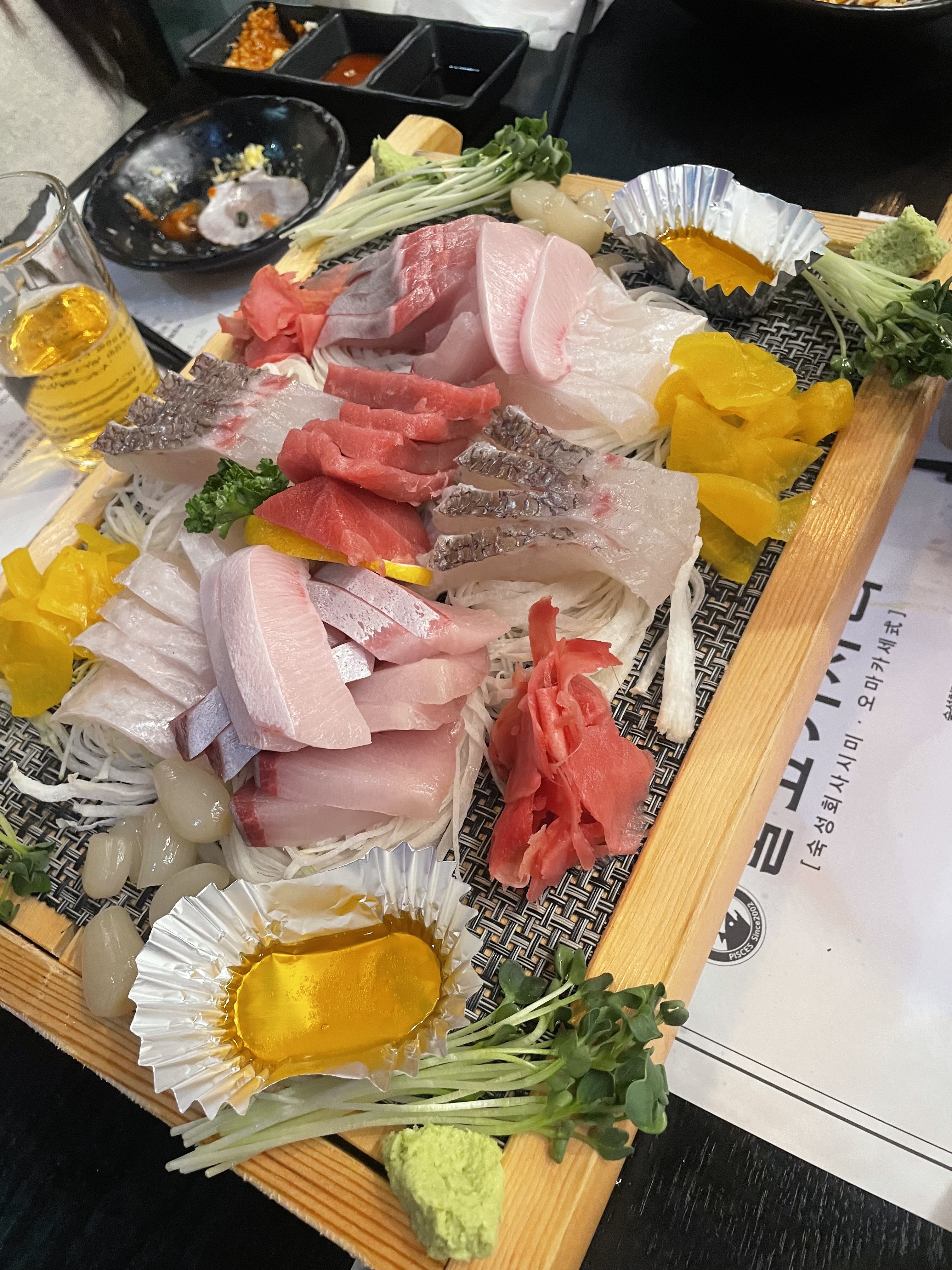 대방어 먹고 싶어서 수소문해서 왔는데 진짜 너무 맛있어요 대방어 말고 다른 회도 다 너무너