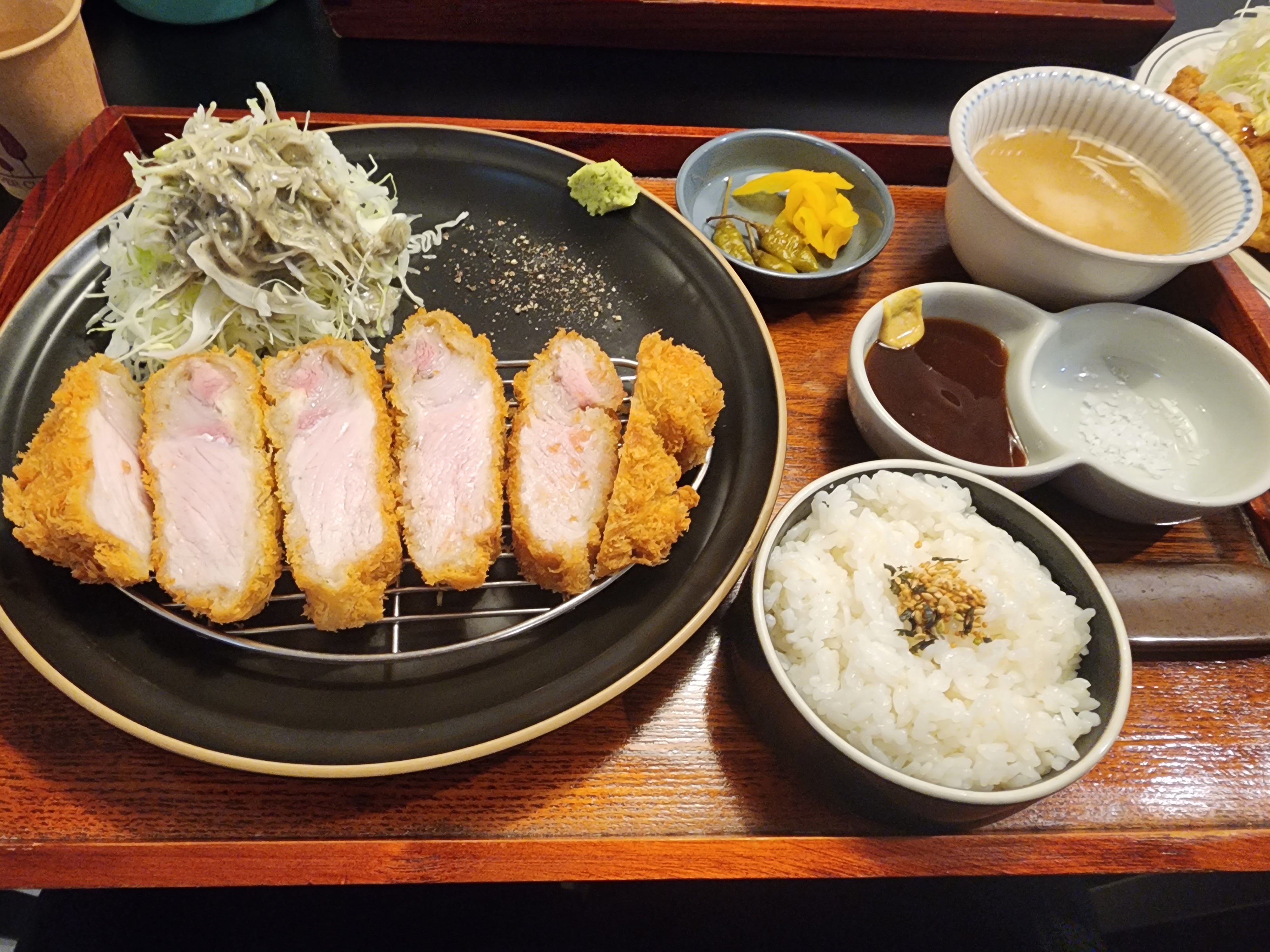 돈까스 맛집!!!! 연돈보다 맛있는듯! - 제주 맛집 리릭
