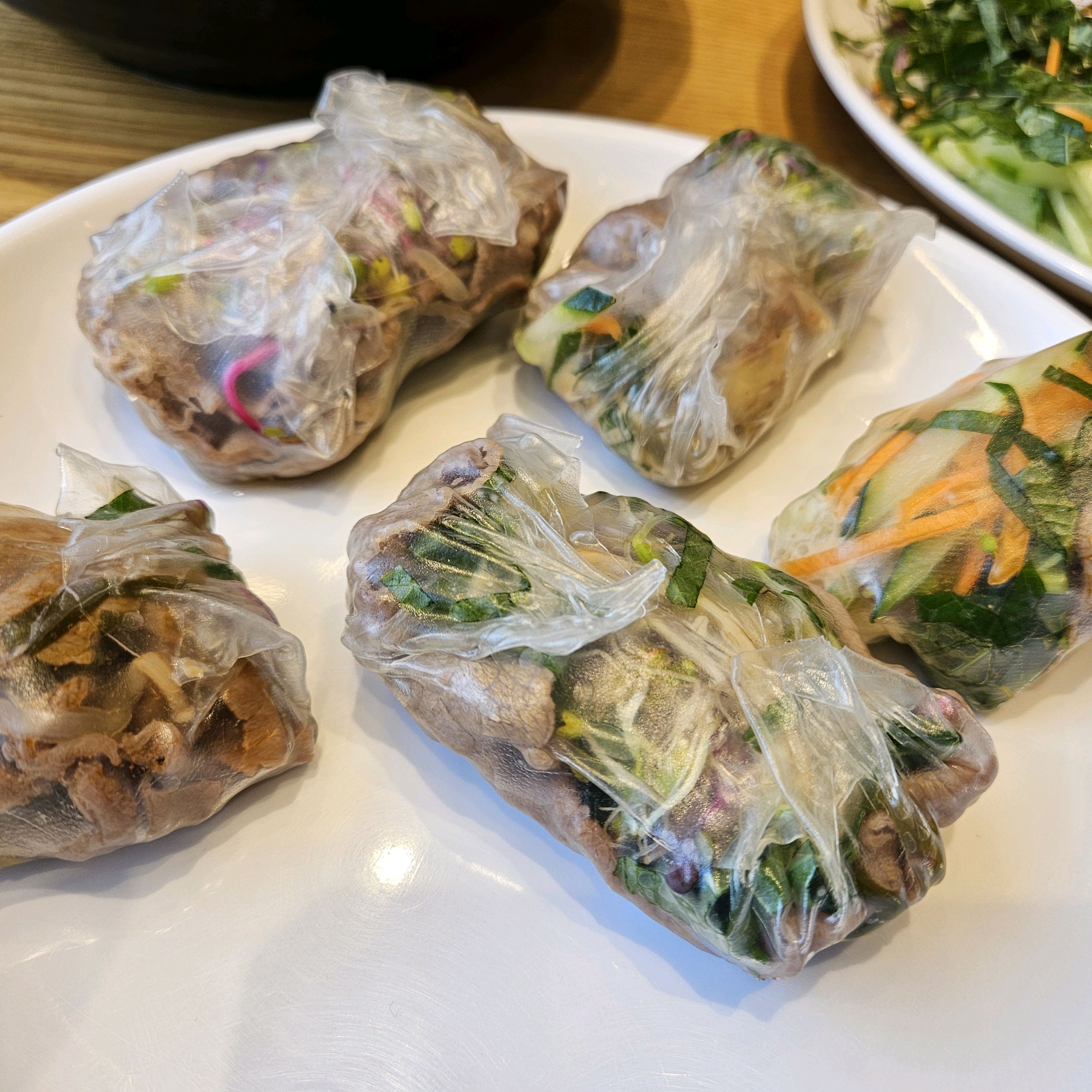음식 자체가 깔끔하고 맛 있습니다. - 천안 구성동 맛집 샤브20 천안구성점