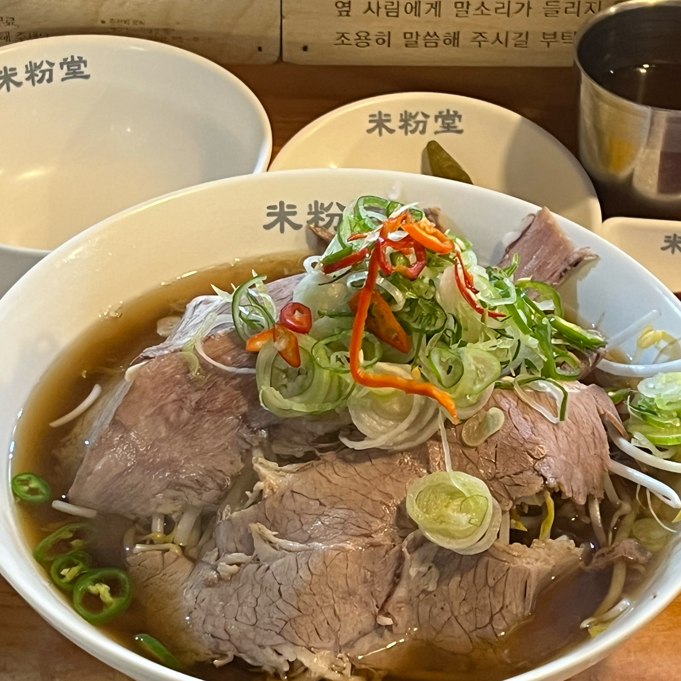 오랜만에 본점 왔는데 특유의 숯불향같은게 나네요?! 맛있게 먹었습니다ㅎㅎ 평일 점심 12시