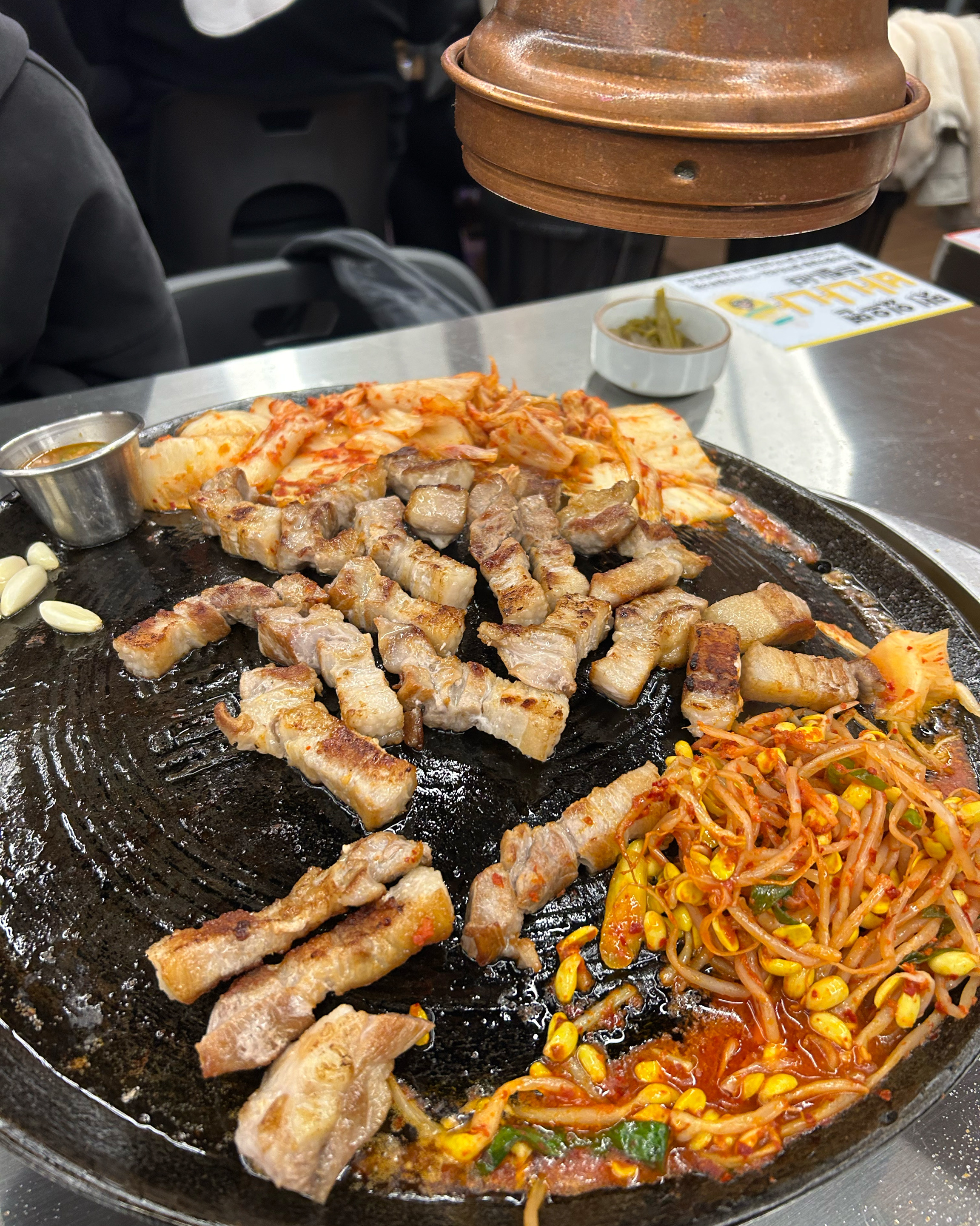 [천안 맛집 할매솥뚜껑삼겹살 천안불당점] 직접 가본 로컬 리뷰