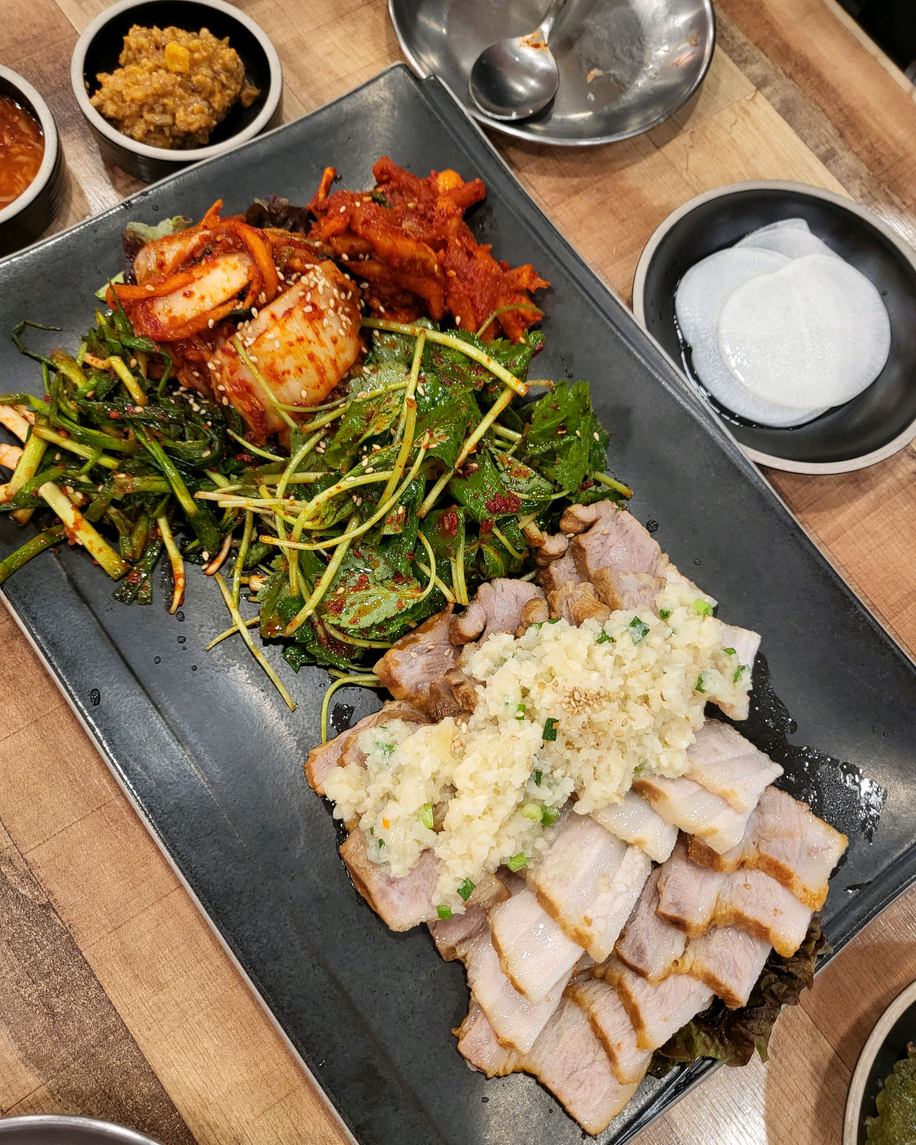 고기가부드럽고맛있어요 - 권선동 맛집 보쌈1979 본점