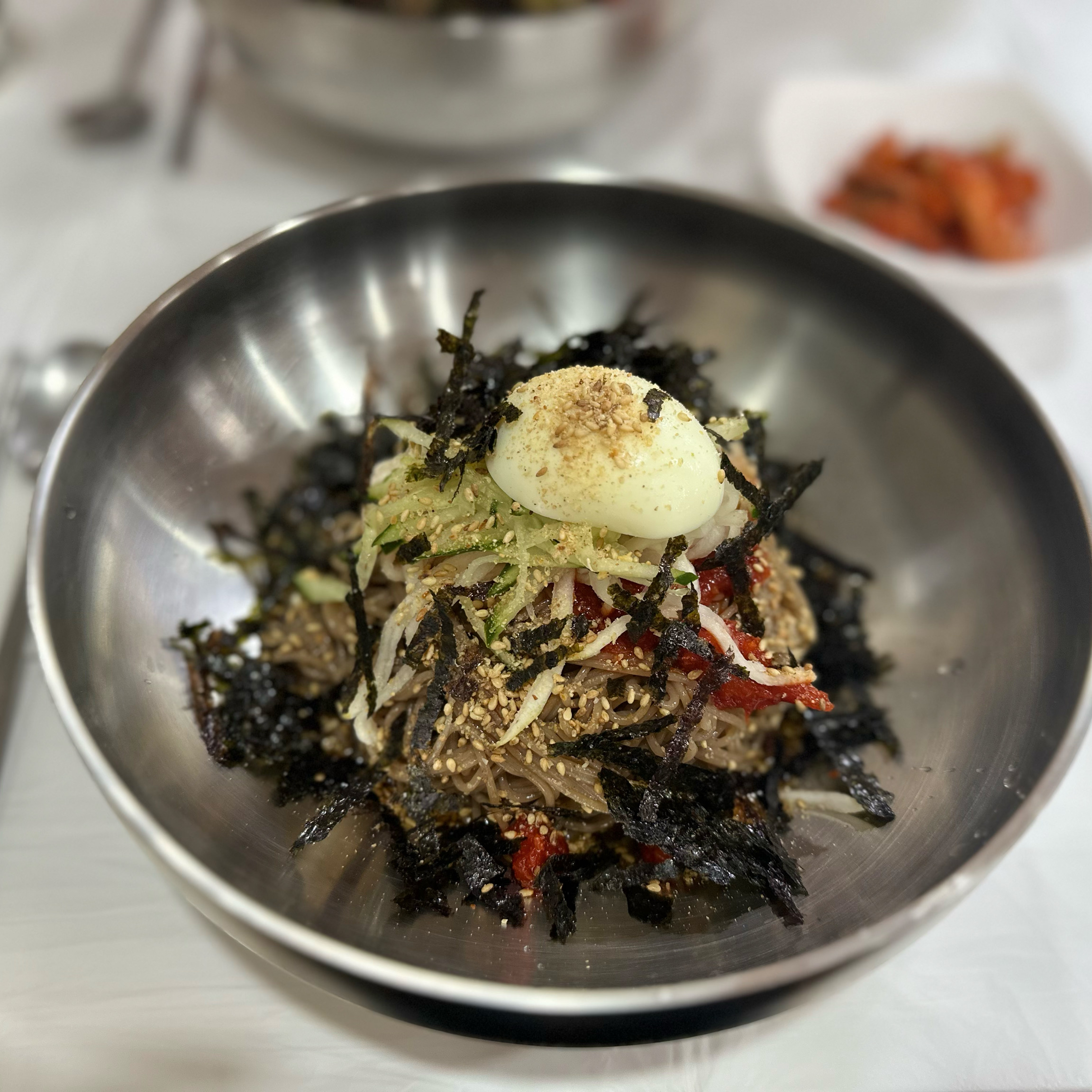 속초 함흥막국수는 백년가게답게 기본이 된 맛입니다. 회막국수 워낙 좋아해서 여기저기 많이
