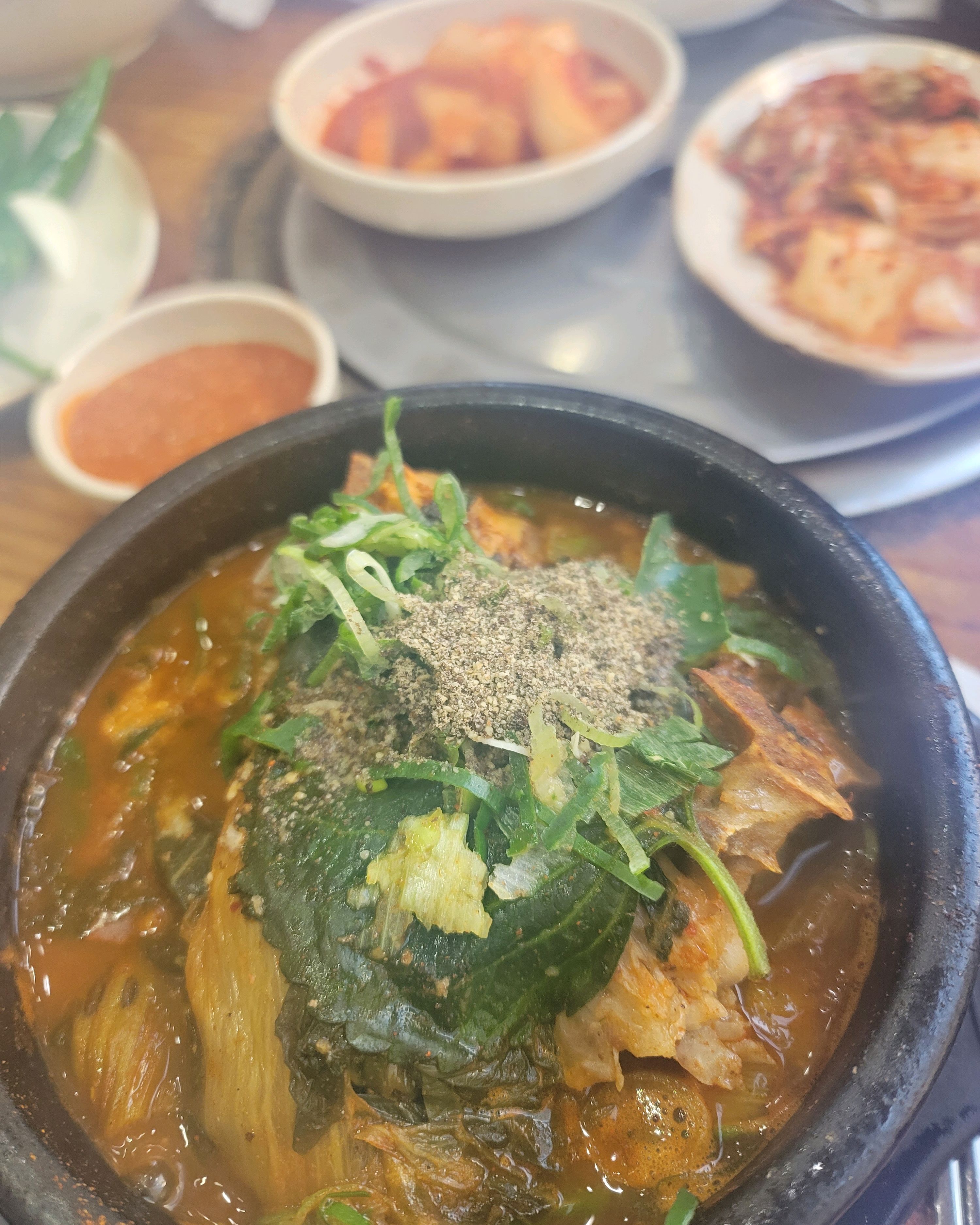 
봉화산역식당 한동길뼈다귀감자탕 신내본점