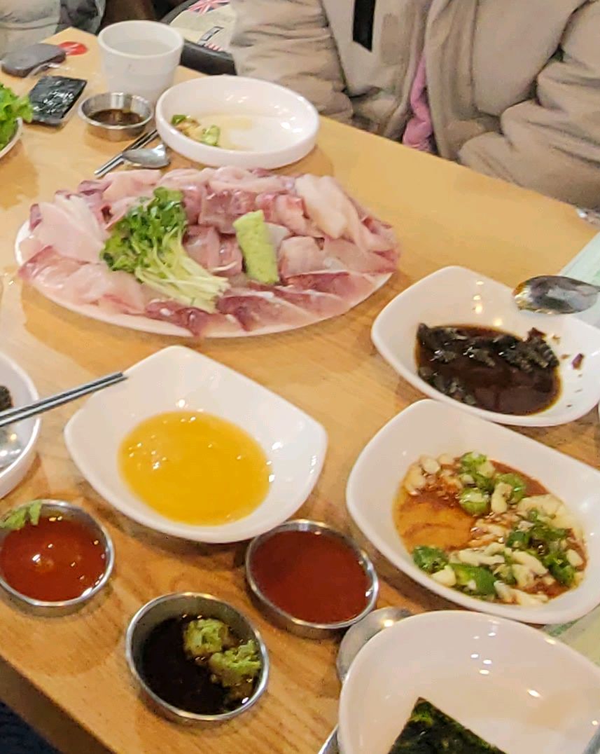 Cheonho Station Salmon Rice Bowl Restaurant Squid Tuna
