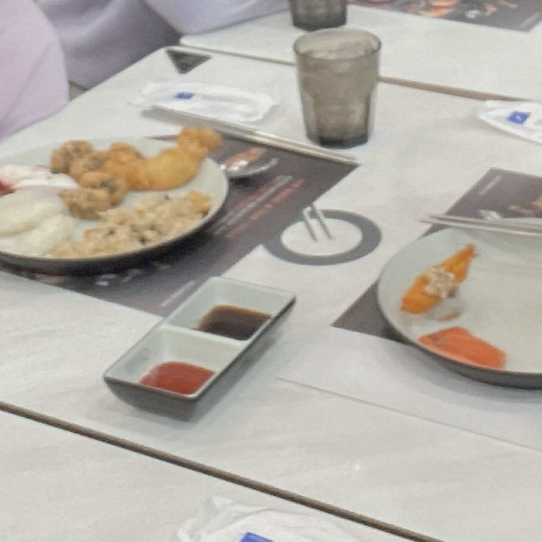 와 연말이라 그런지 단체손님도 엄청 많고, 밖에 대기손님도 많이 계셨어요..!! 그래도 식