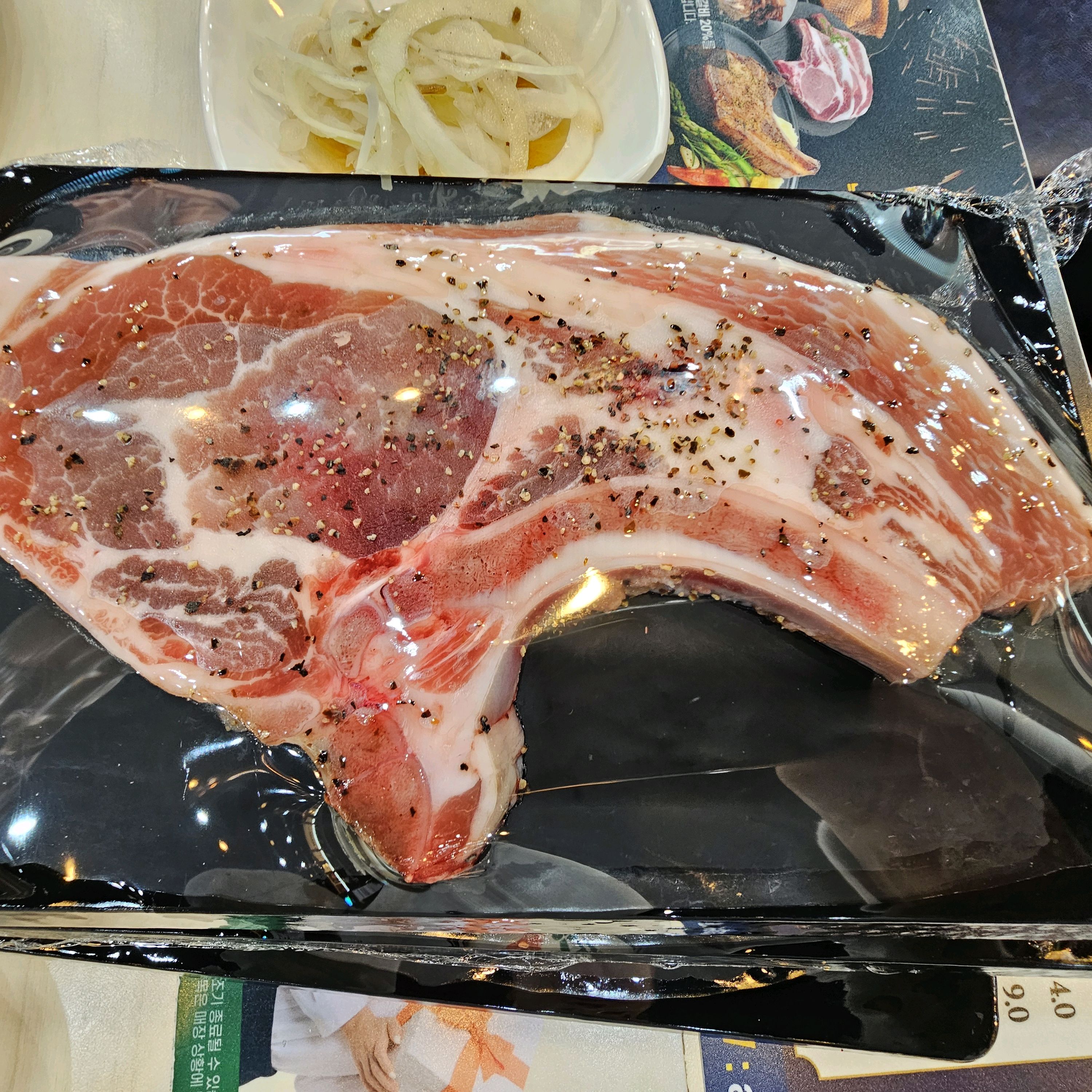 여느 명륜진사랑 다를바가 없는 것 같은데, 확실히 점주가 누구냐에 따라 맛과 서비스가 차이