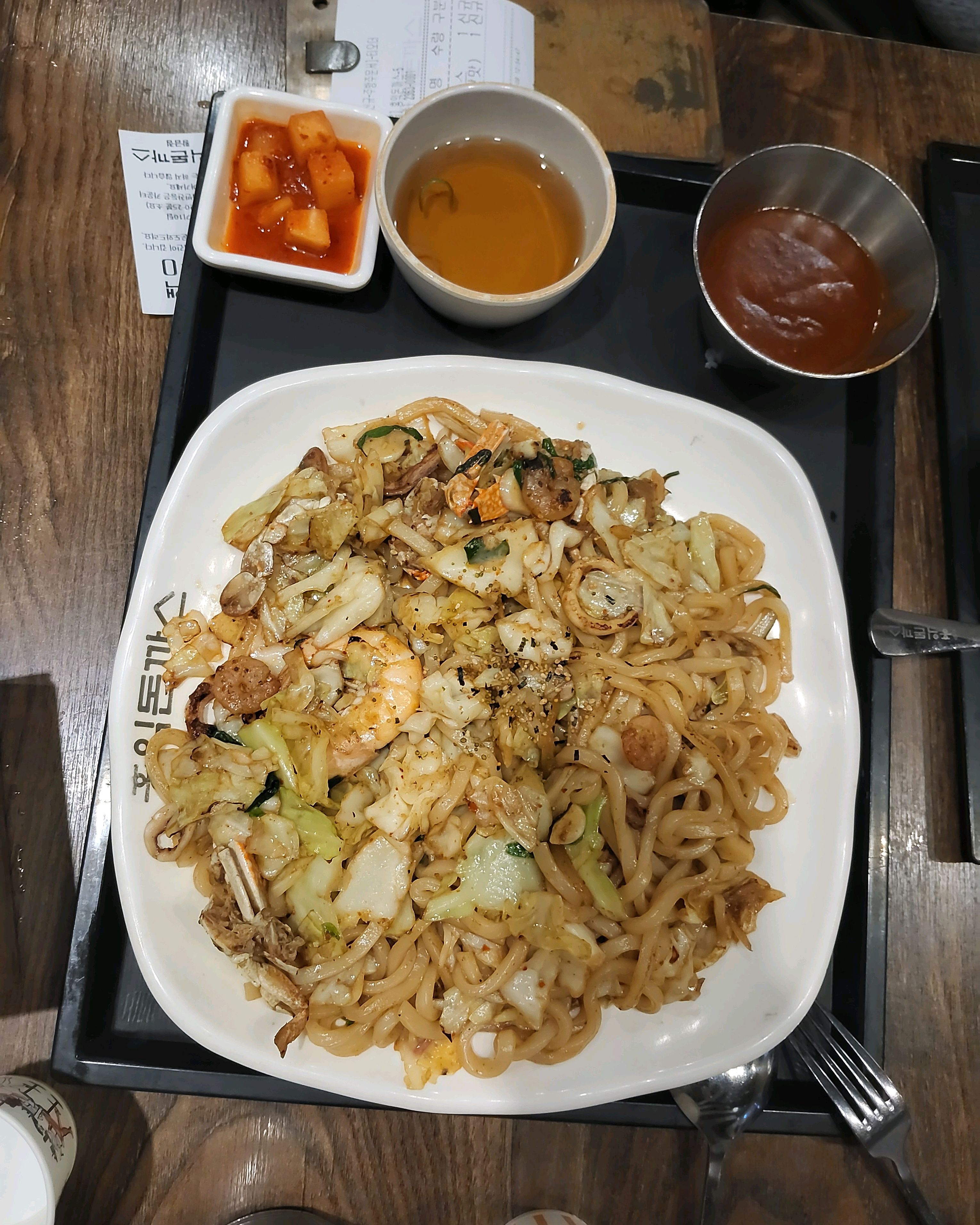 오랜만에 홍익돈까스 방문했어요!! 참~ 다른지점은갔는데 황금점은처음! 오랜만인지 모르지만