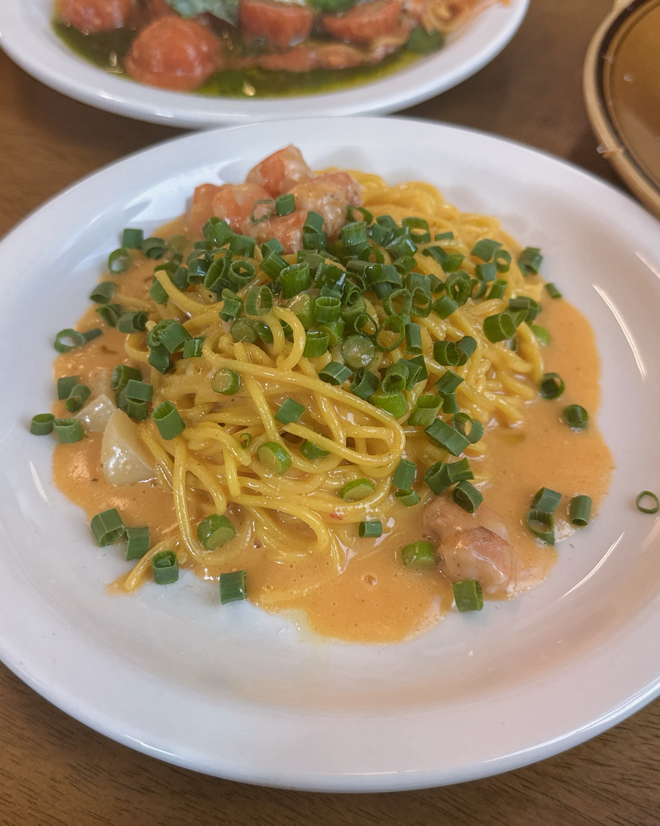 오랜만에 방문한 카라멜! 성심당 근처로 이전하고 처음 와보는데 가게가 넓어져서 아주 좋고
