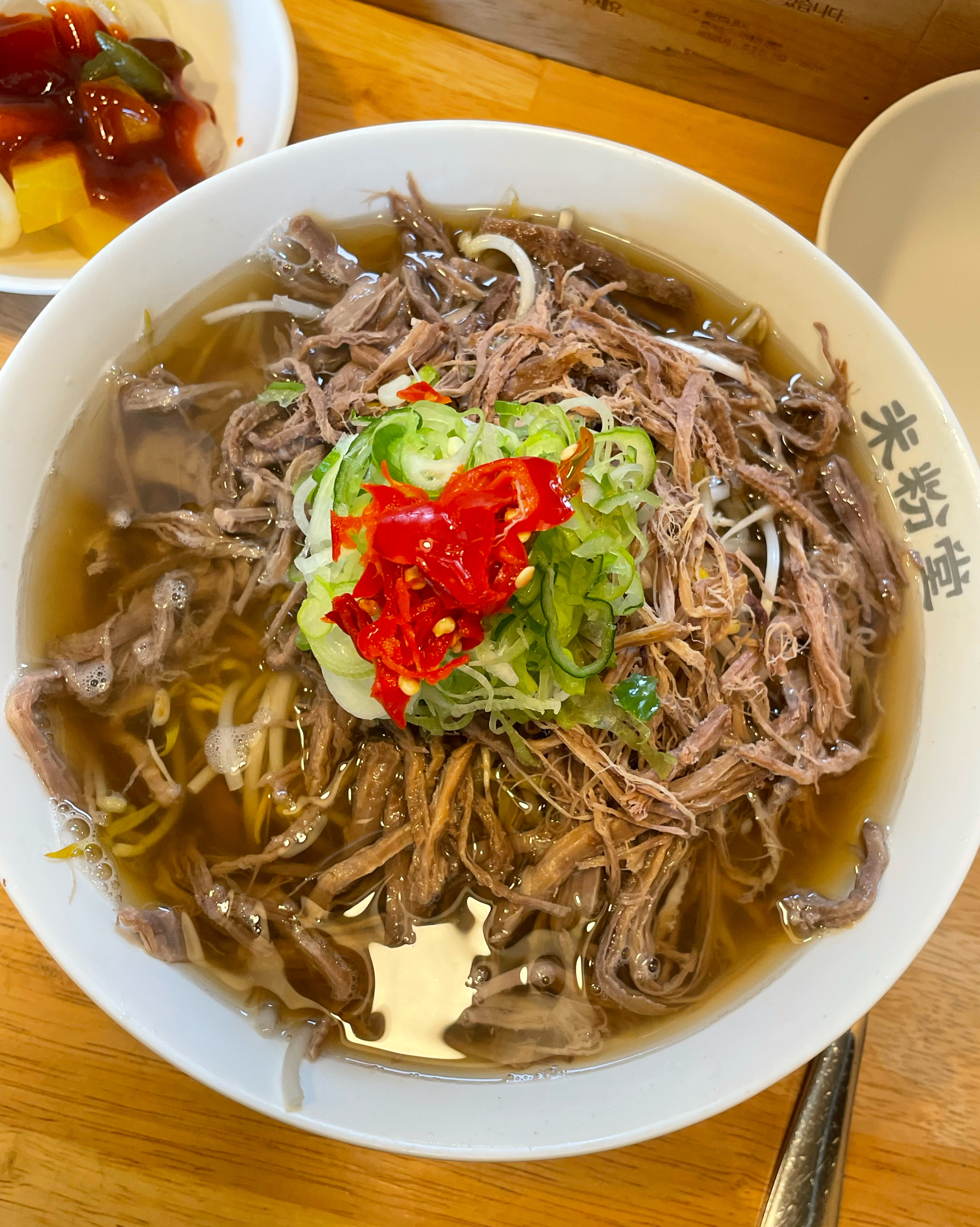 맛집이래서 방문했는데 저에겐 국물이 너무 단 느낌이네요 소스엄청 뿌려먹었네요. - 남위례역 맛집 미분당 위례점