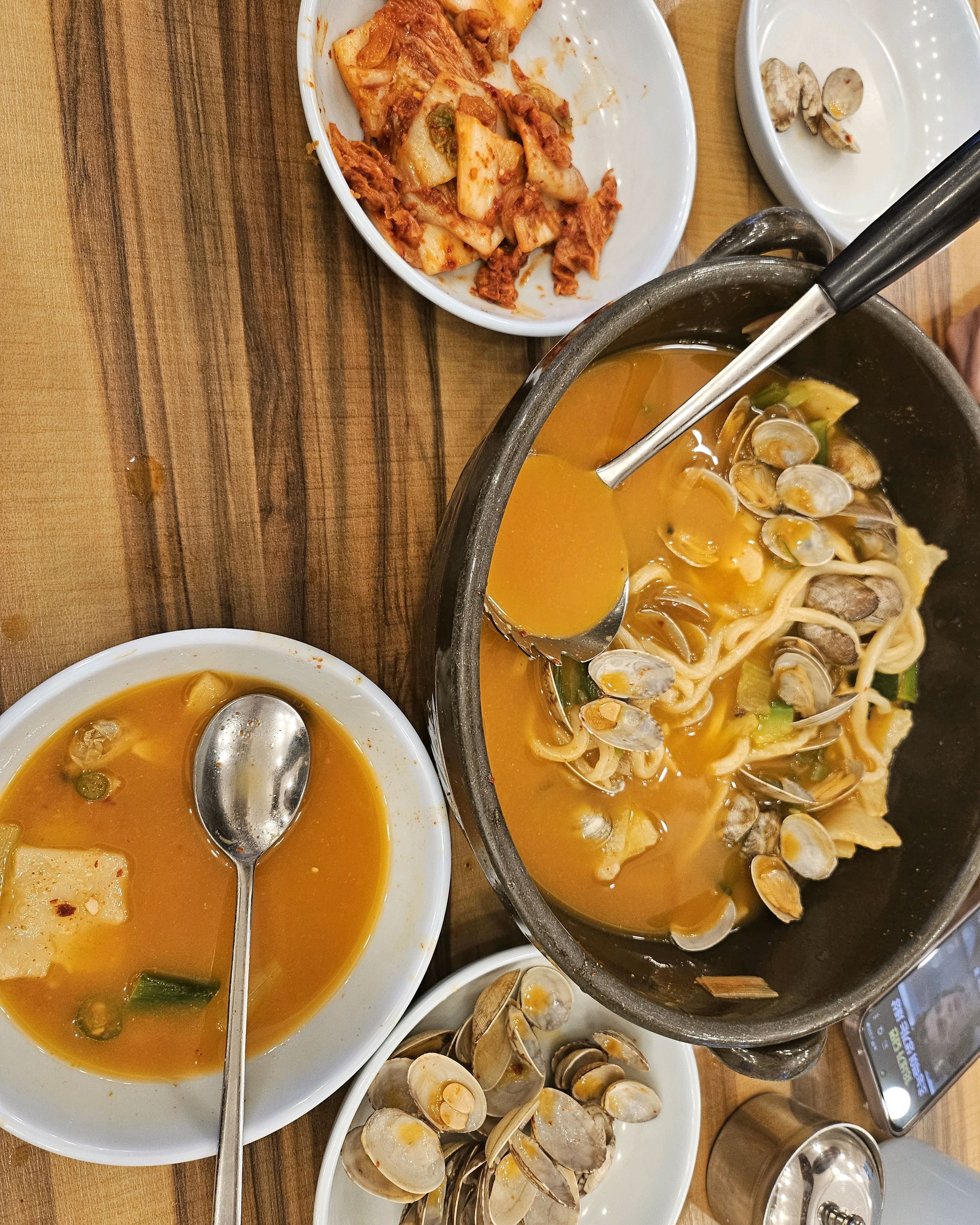 동네에서 지나가다가 - 천호동 맛집 이가네바지락칼국수