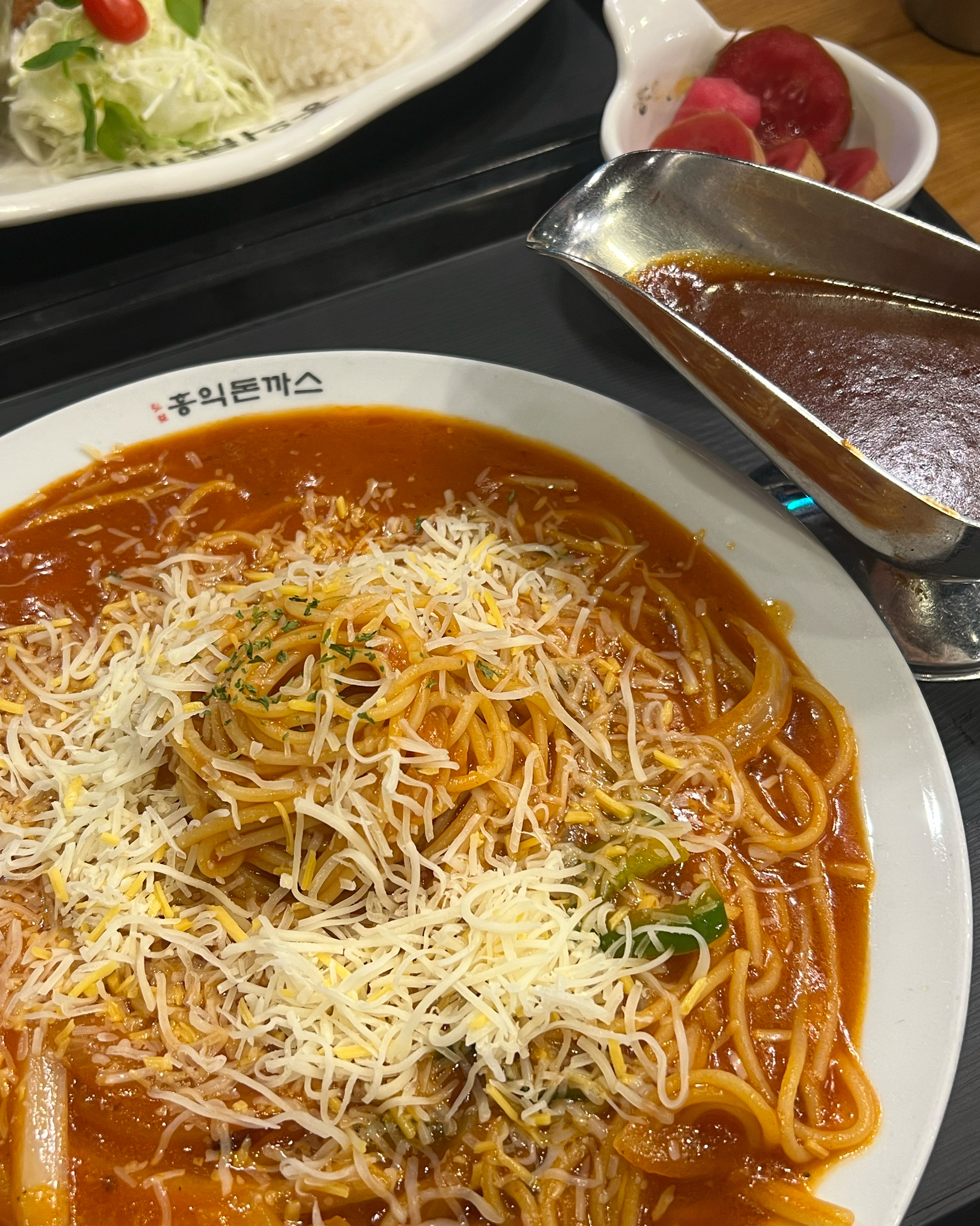돈까스 바삭하고 맛있어요!!!! 가성비도 좋고 양도 많아서 자주 갑니다~~ 파스타도 다양해