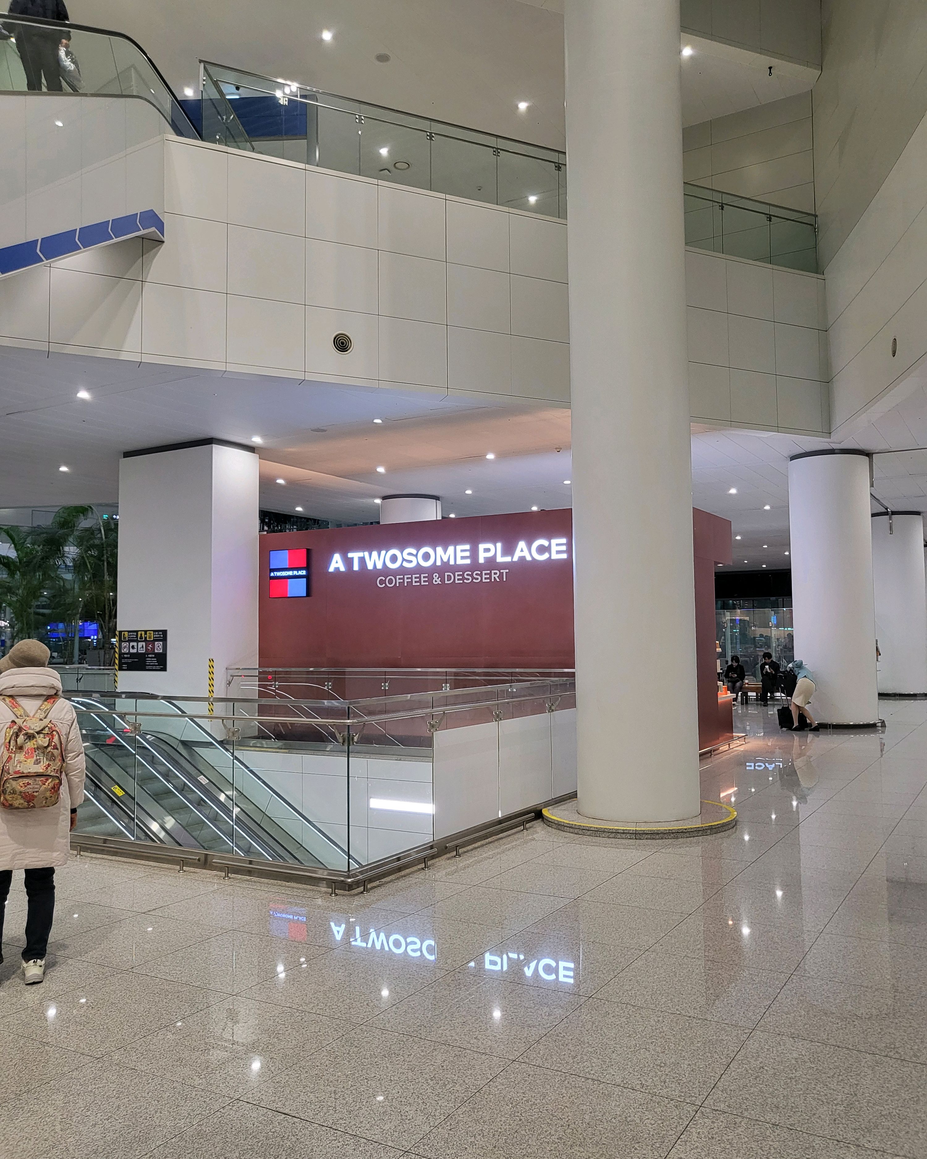 [인천공항 맛집 투썸플레이스 인천공항T2B1F점] 직접 가본 로컬 리뷰