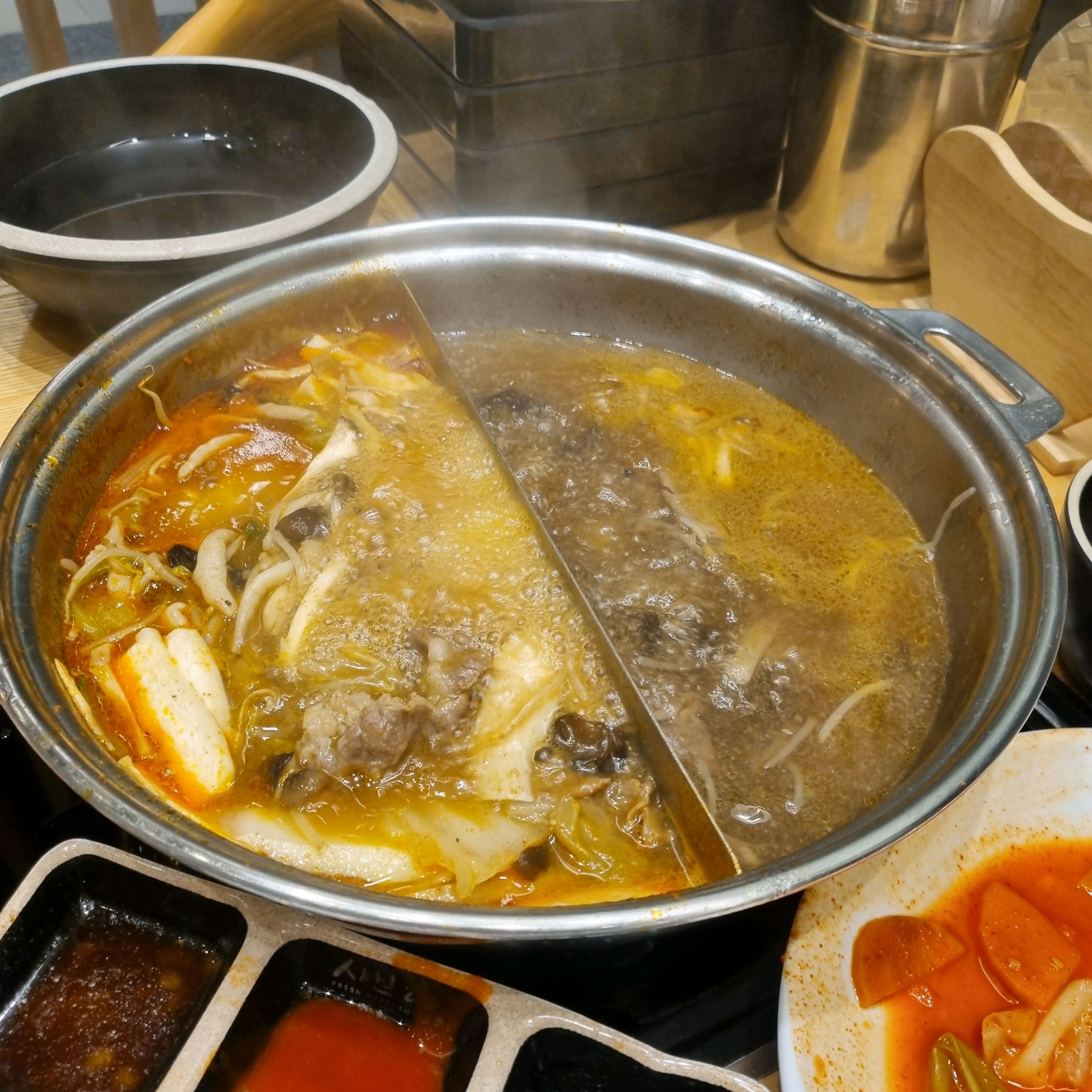 주차가 너무 불편했지만 - 다산동 맛집 샤브20 경기다산점