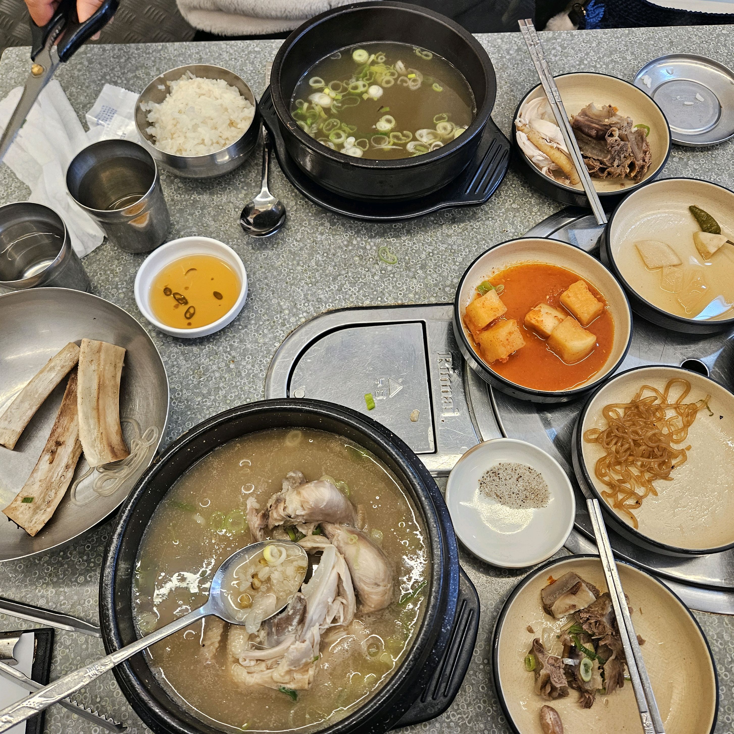 Bongcheon Station Galbitang Restaurant Hwangchil Nara Pungnyeonok