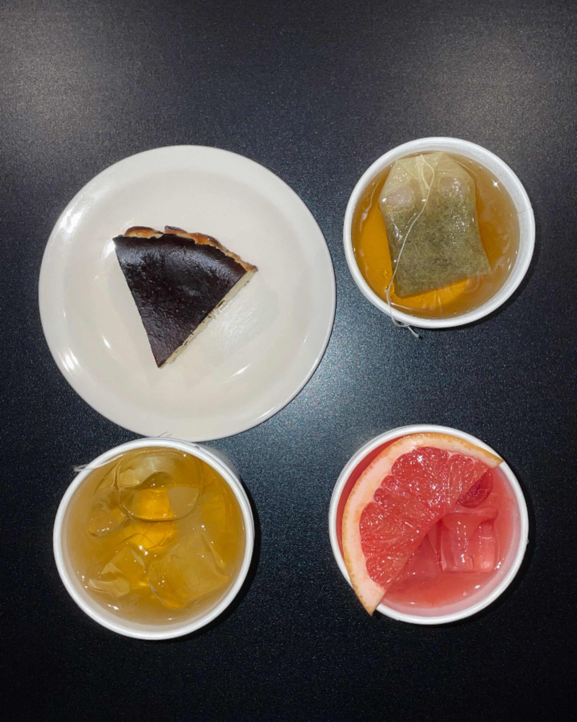 상큼한게 먹고싶었는데 상큼달달한게 너무 자몽쥬스 진짜 맛있어요!! 회사 동료분도 캐모마일