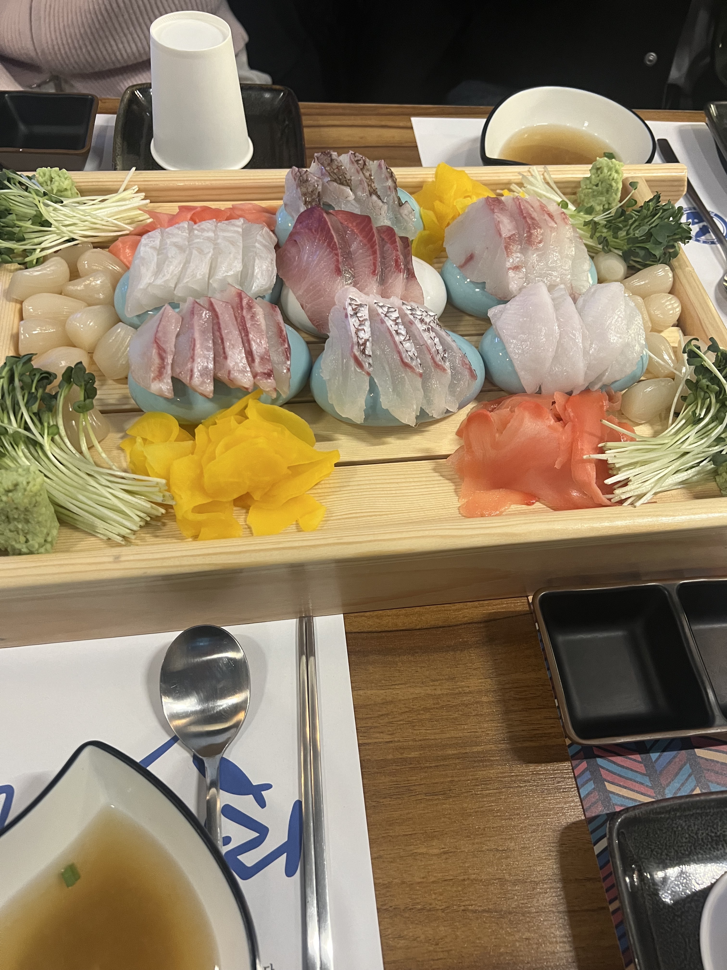 친절하고 가성비가 좋았습니다. 매장도 넓고 여러명 모임도 가능해서 좋습니다 - 향남 맛집 물고기자리 향남점