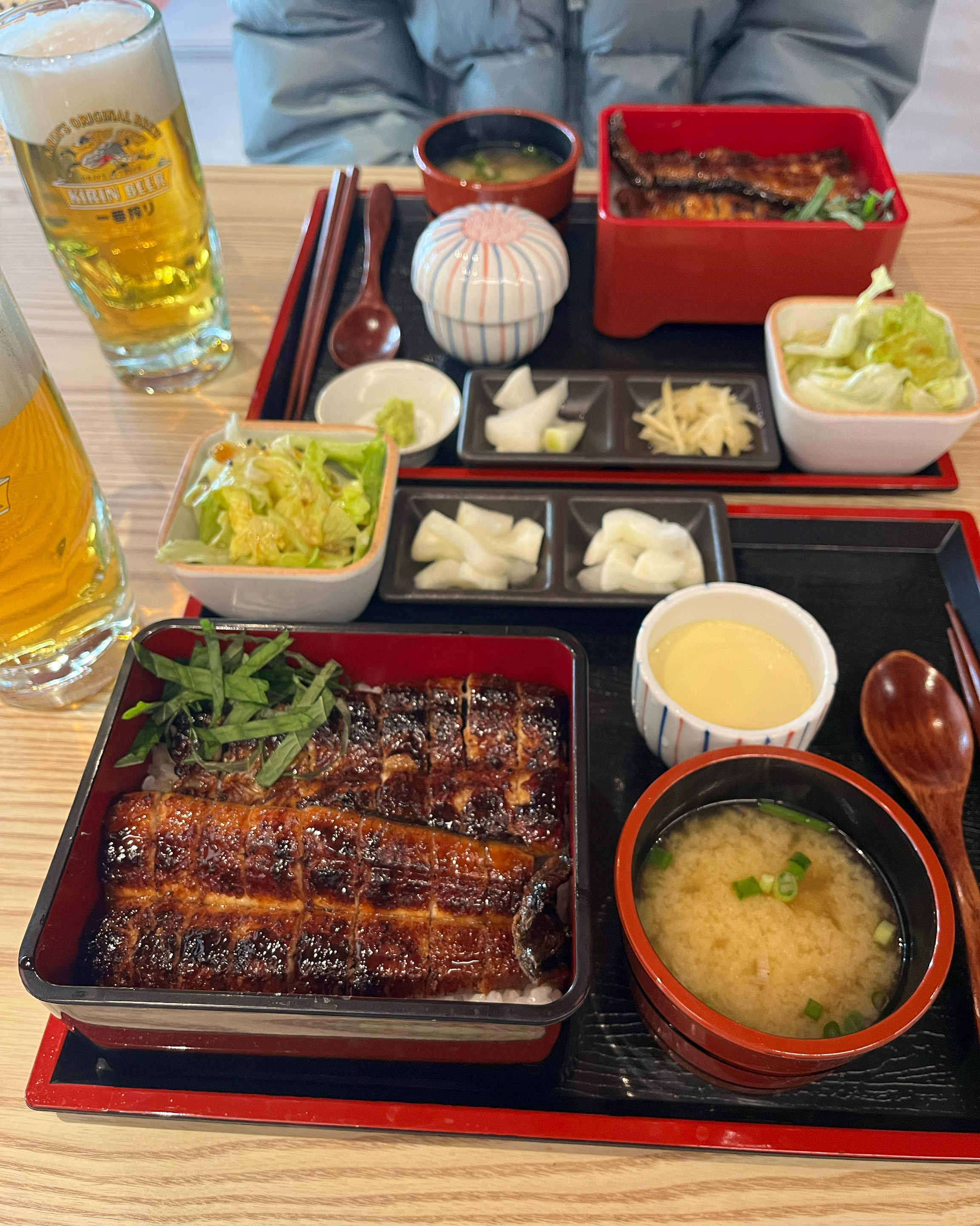 겨울이라 몸도 안좋고 몸보신용으로 장어 먹으러왔는데 진짜 몸보신보다 너무 맛있어서 - 부산역 맛집 소택