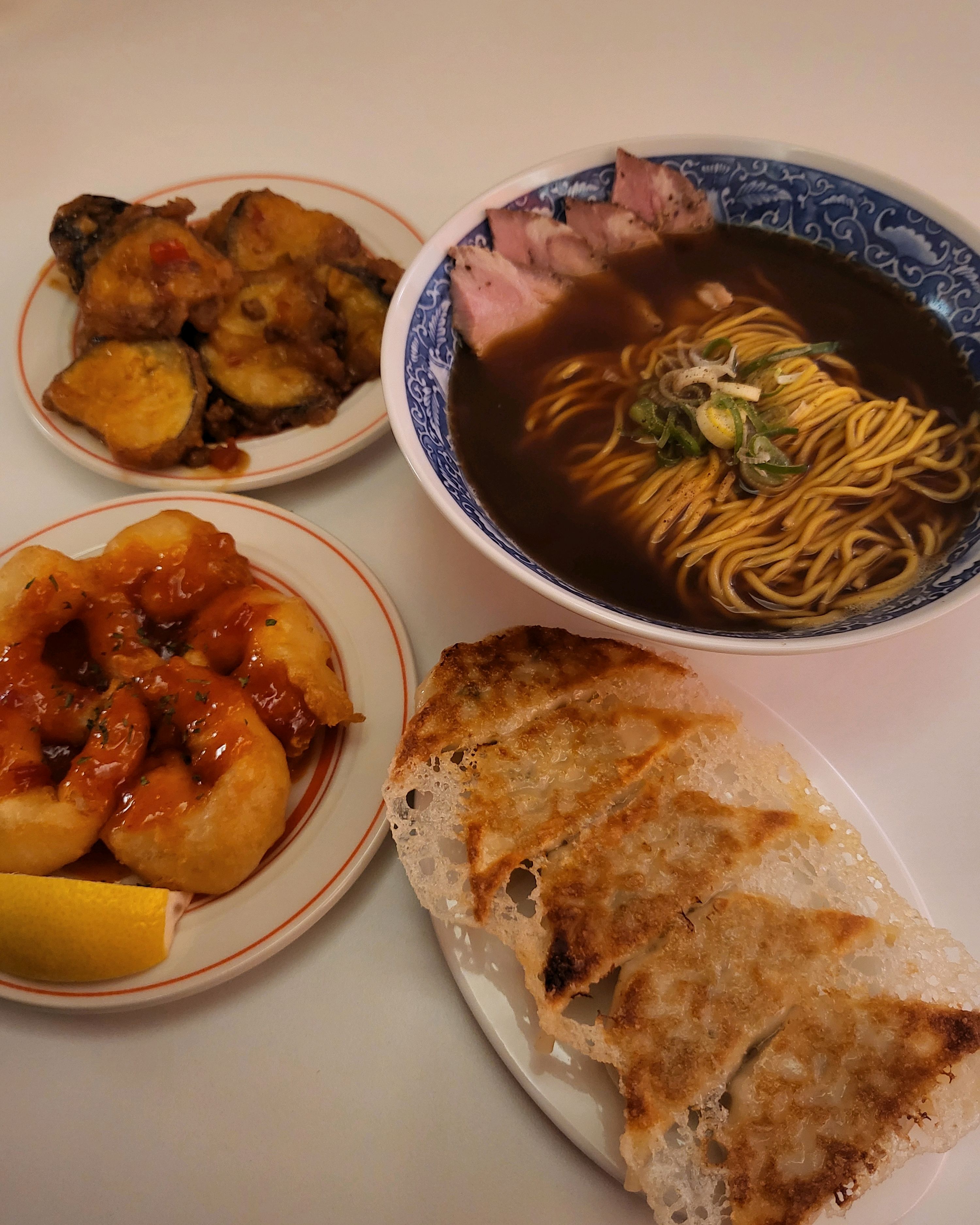 싼값에 조금씩 여러 음식을 맛보고싶은 분들께 추천드려요! - 천호동 맛집 미스타교자 천호점