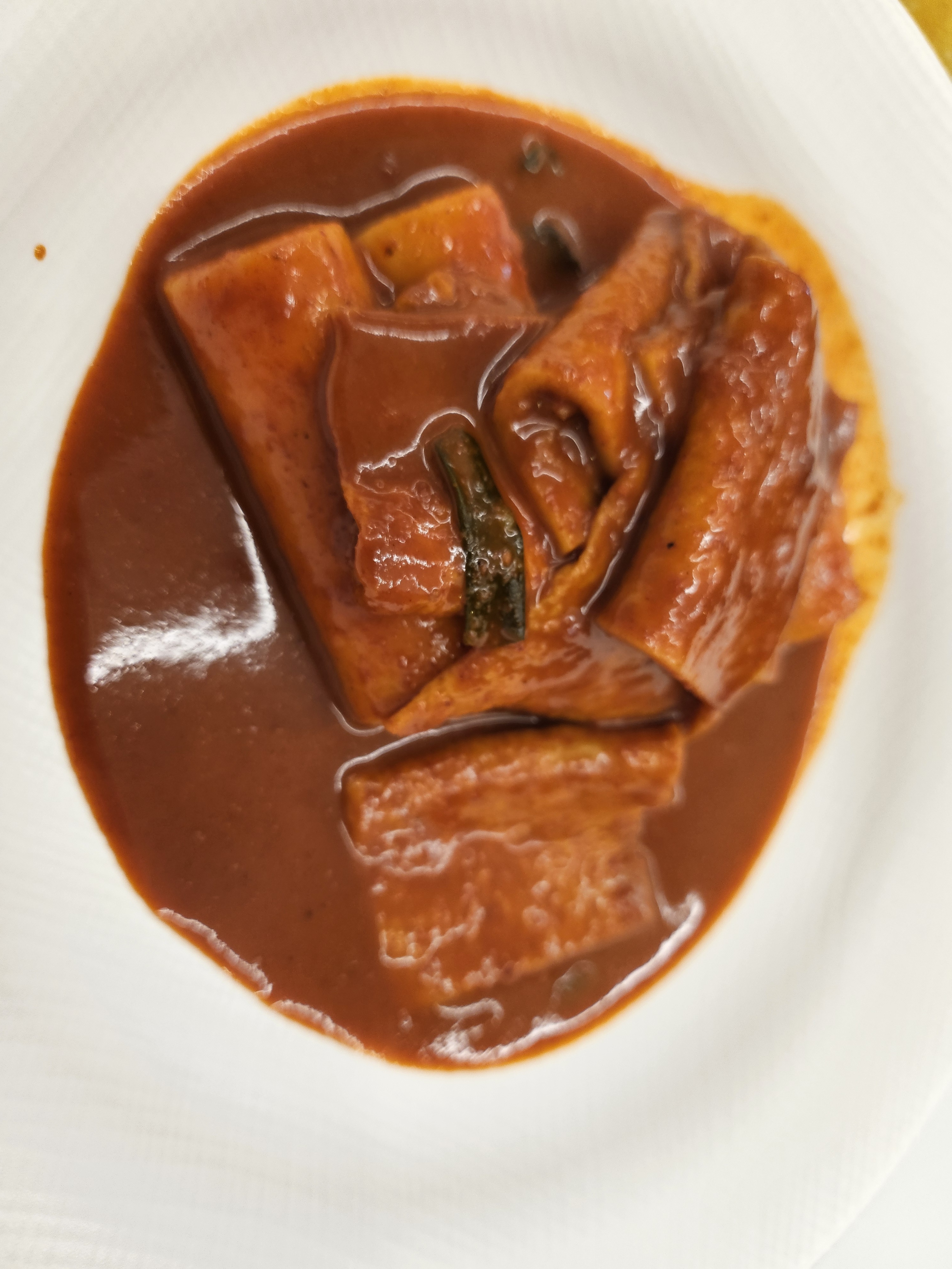 아이는 돈까스 나는 떡볶이 튀김 오뎅.... 음식이 깔끔해요 떡볶이 매콤 튀김은 깨끗한