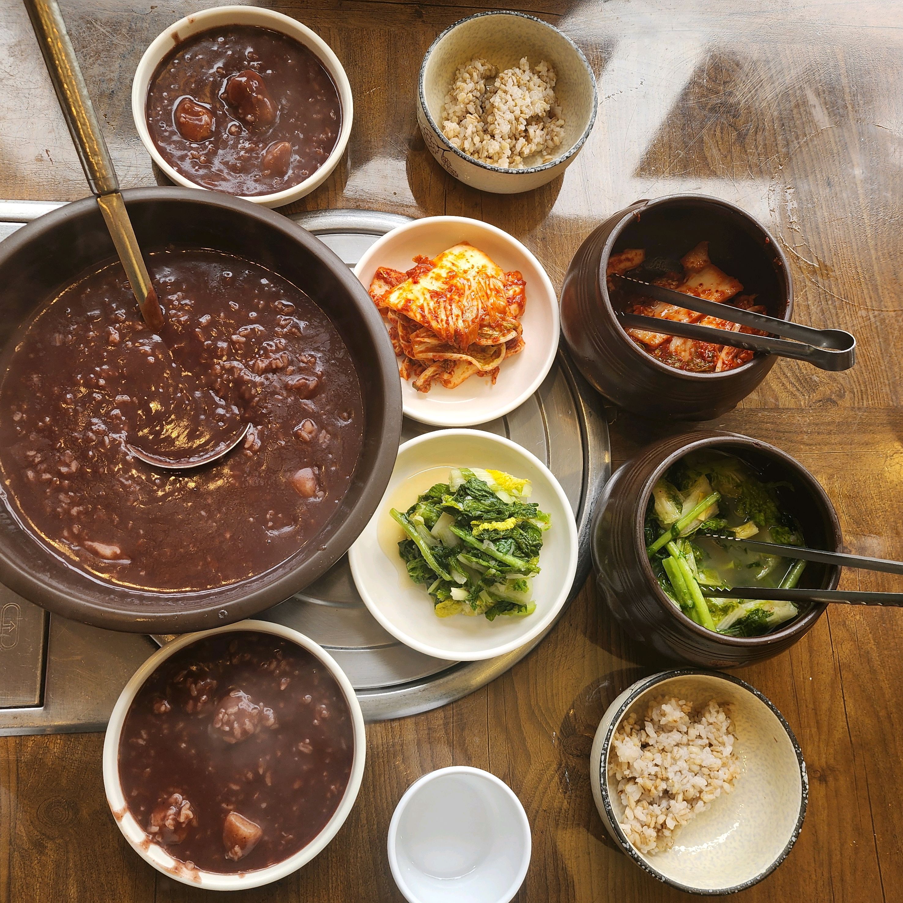 들깨를 아용한 음식도 다양하고, 팥을 이용한 음식과 오리를 아용한 음식으로 구성된 소담골.