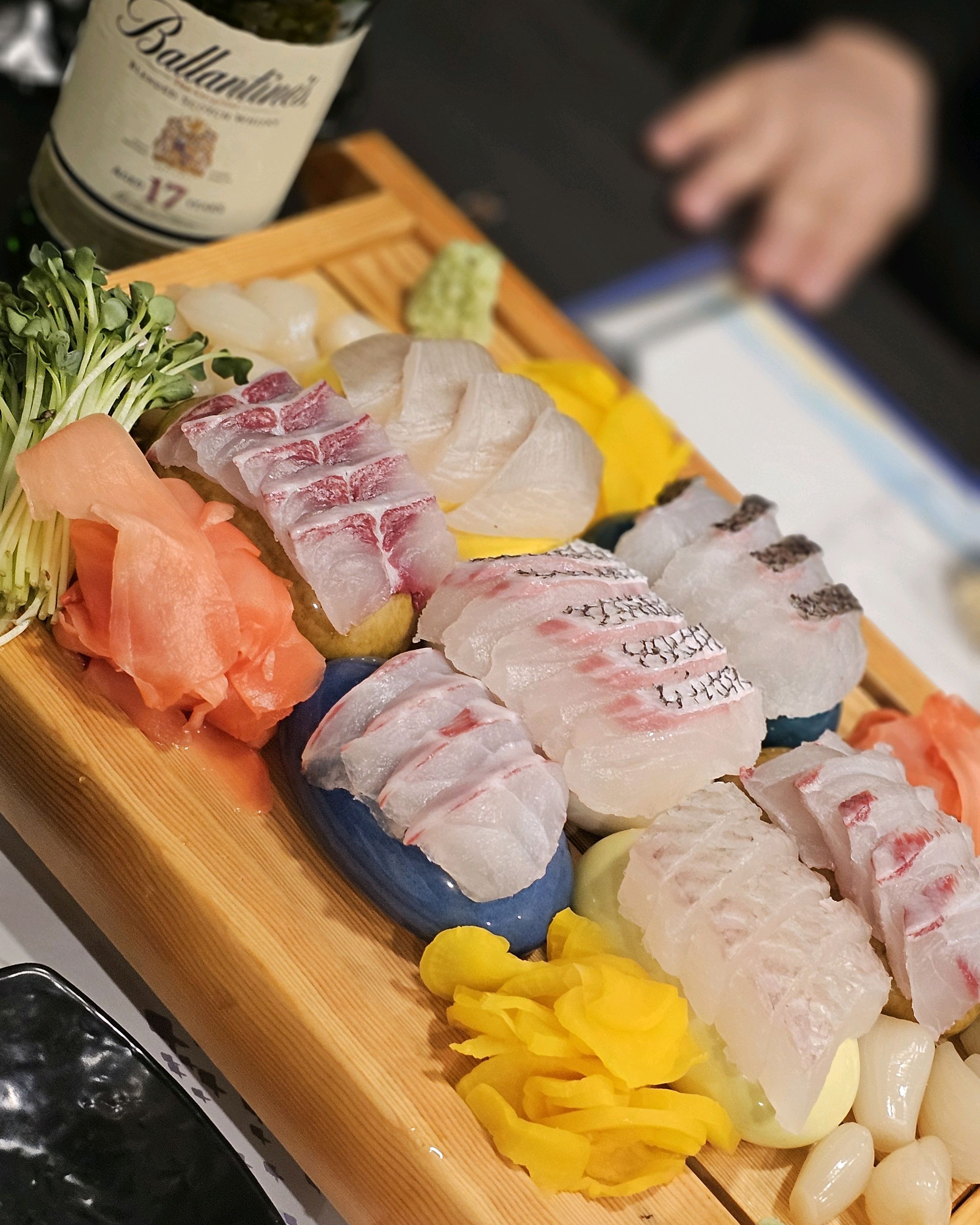 사시미 신선도도 좋고 숙성 잘되었네요 간만에 즐거운 자리 였습니다 ! - 인계동 맛집 물고기자리 인계점