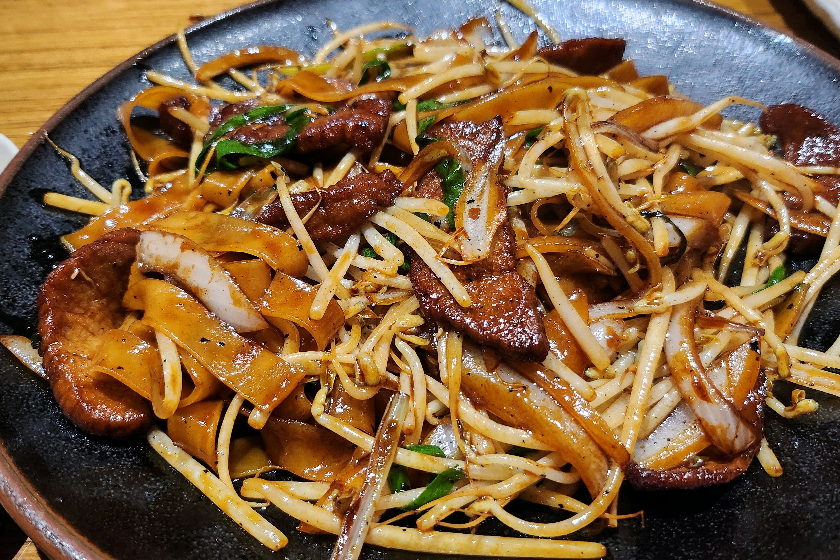 음식이 특색있고 정말 맛있어요. 저는 새우창펀 완전 극호호호. - 불당동 맛집 시아반