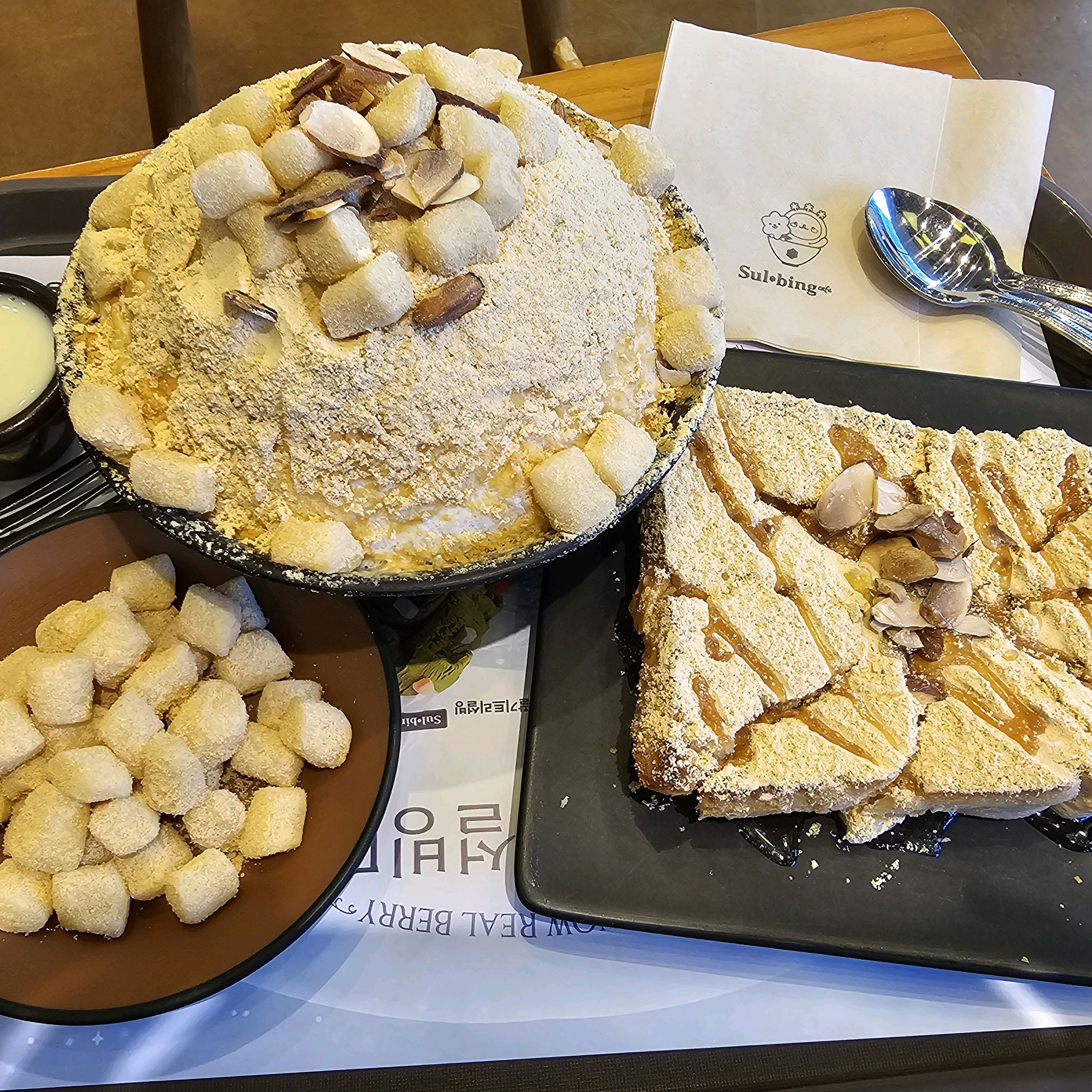 딸램과 같이 오후 디저트 먹고 왔어요^^ - 불당동 맛집 설빙 천안 불당점