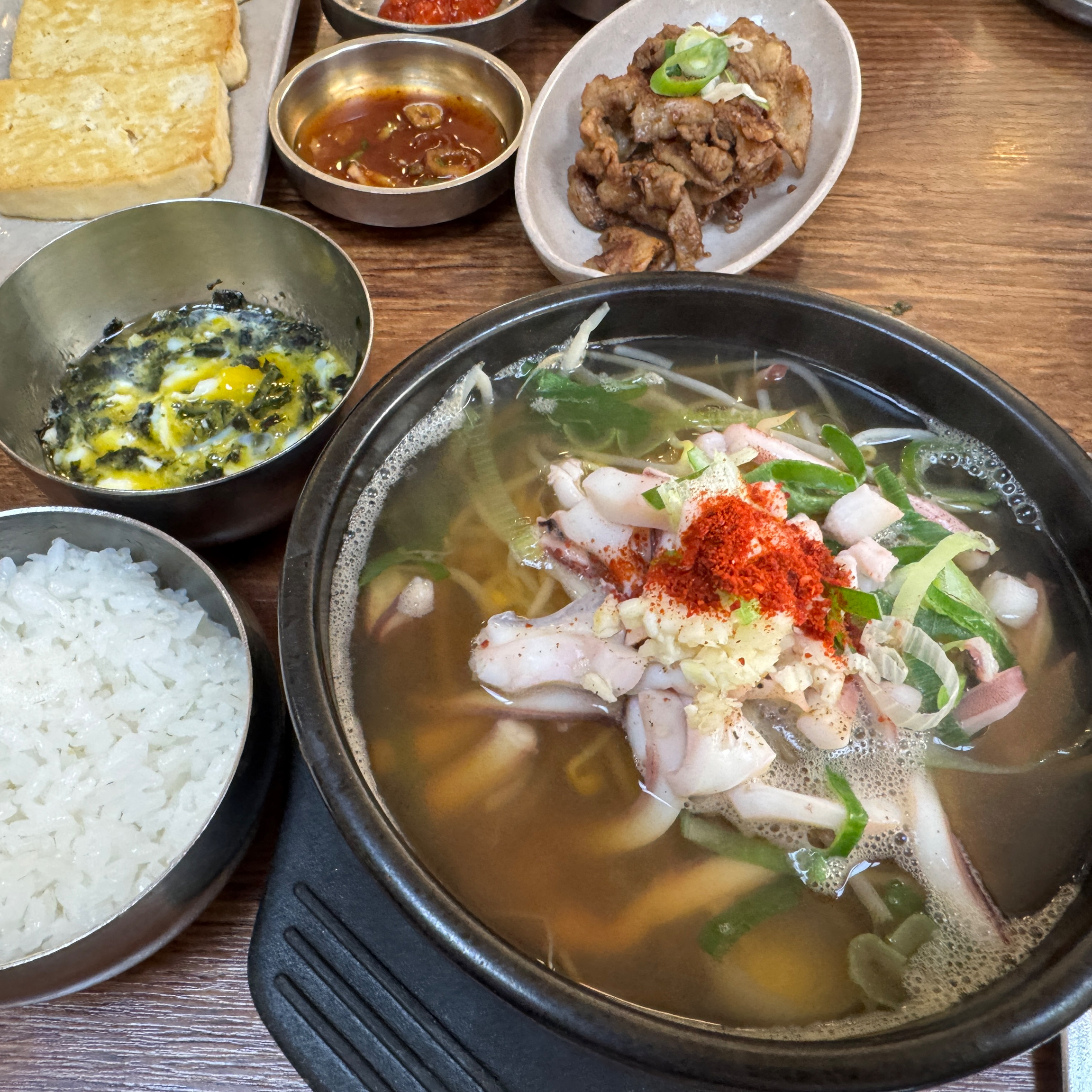  불광역 맛집 넷길이콩나물국밥 은평본점