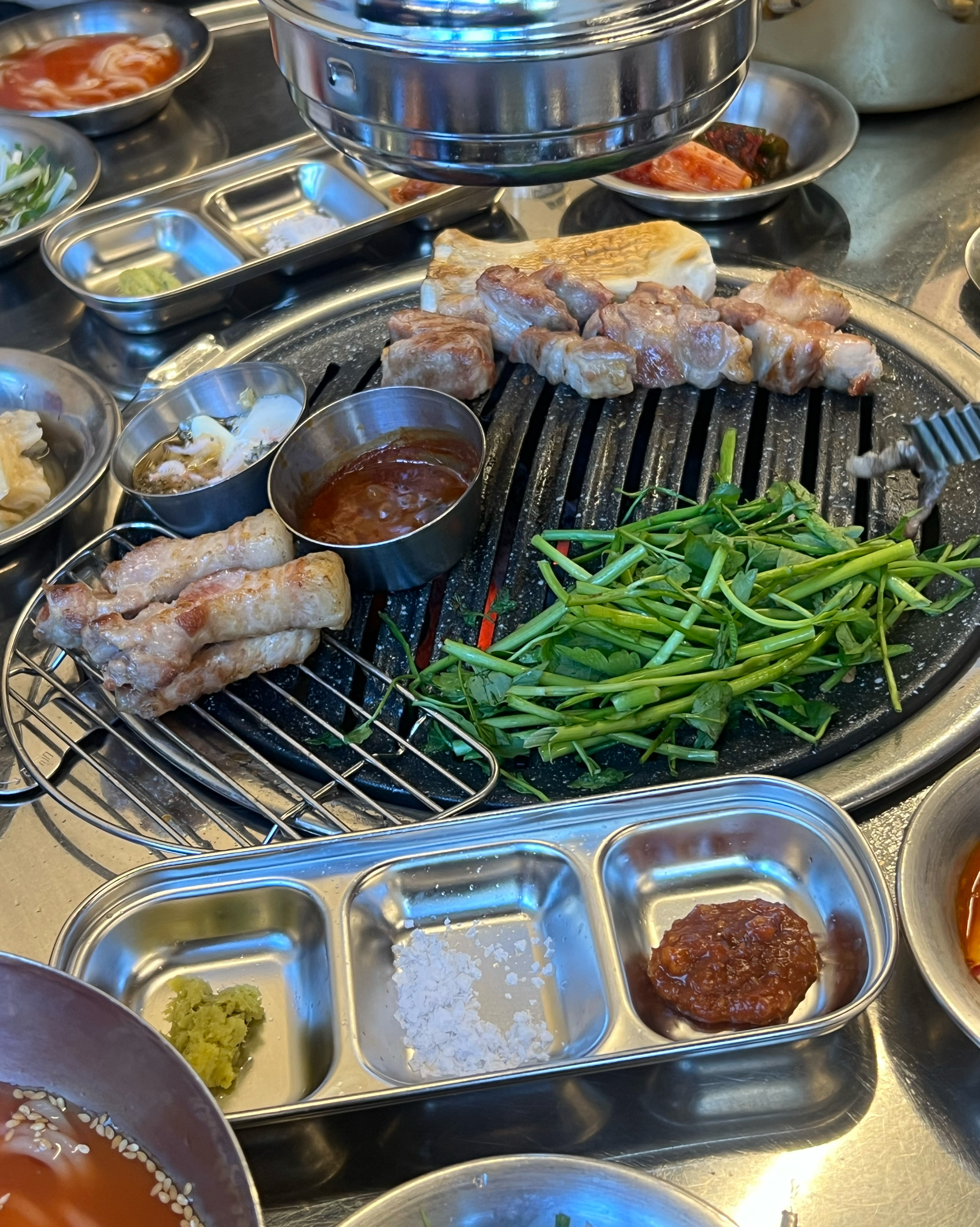 너무 맛있고 친절하세요 진짜 대박입니다 맨날오규싶어요 강아지도 편하게 잘있네요 ㅜㅜ - 천호동 맛집 화요일 식당