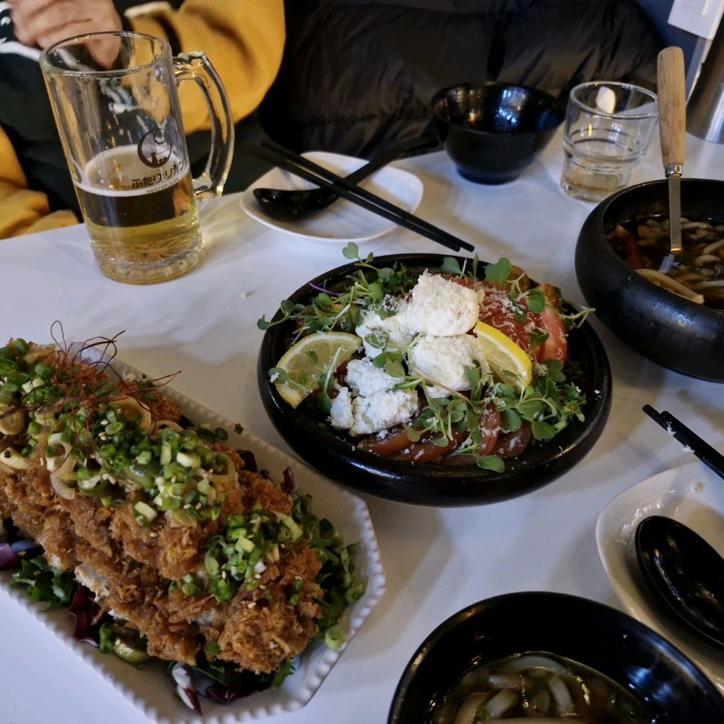 분위기도 너무 좋고 안주들이 전부 너무 맛있어요~~ 니꾸우동 정말 맛있어요~! - 천호동 맛집 후타리 리온