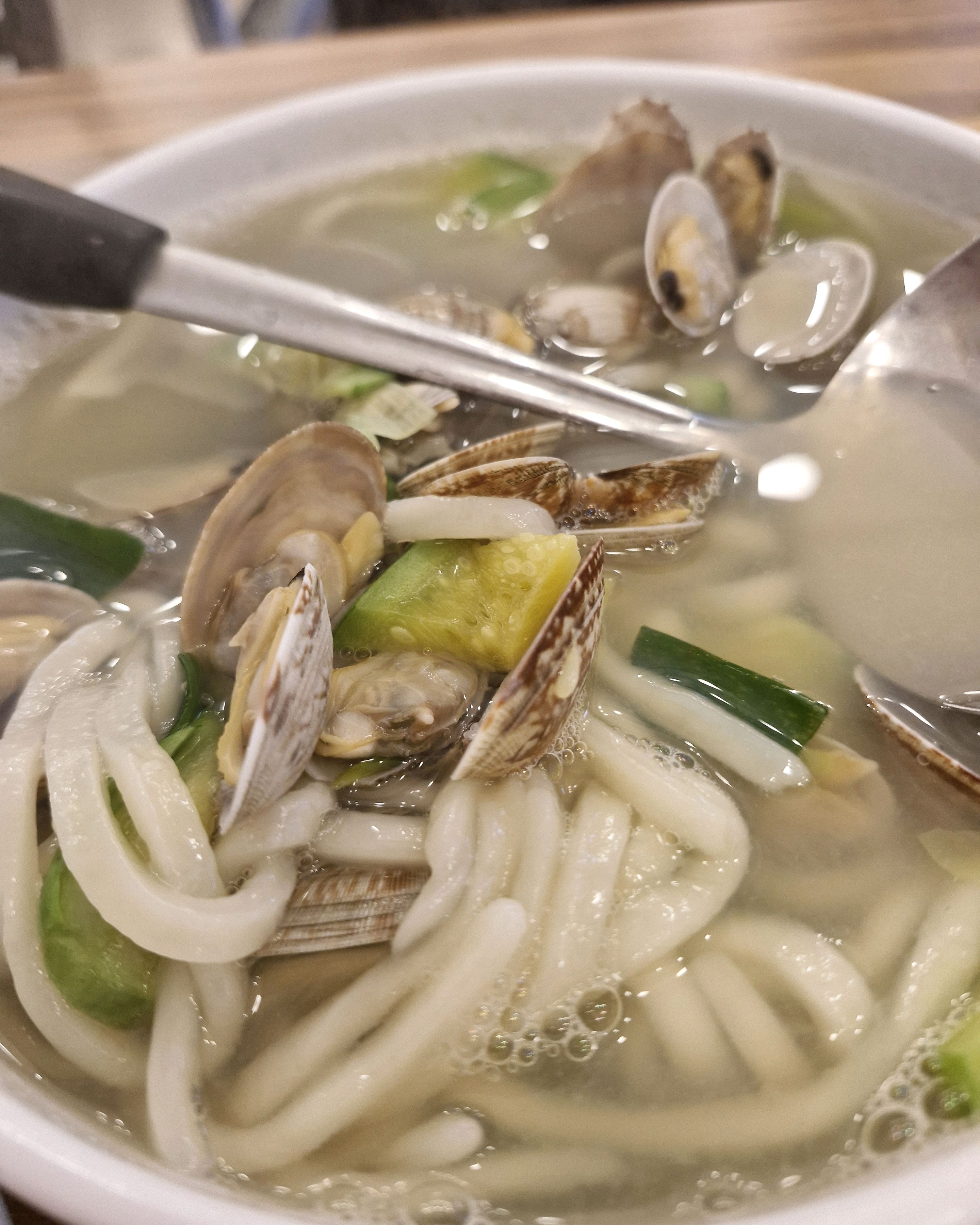 몇년째 다니는 맛집이예요~ - 천호동 맛집 이가네바지락칼국수