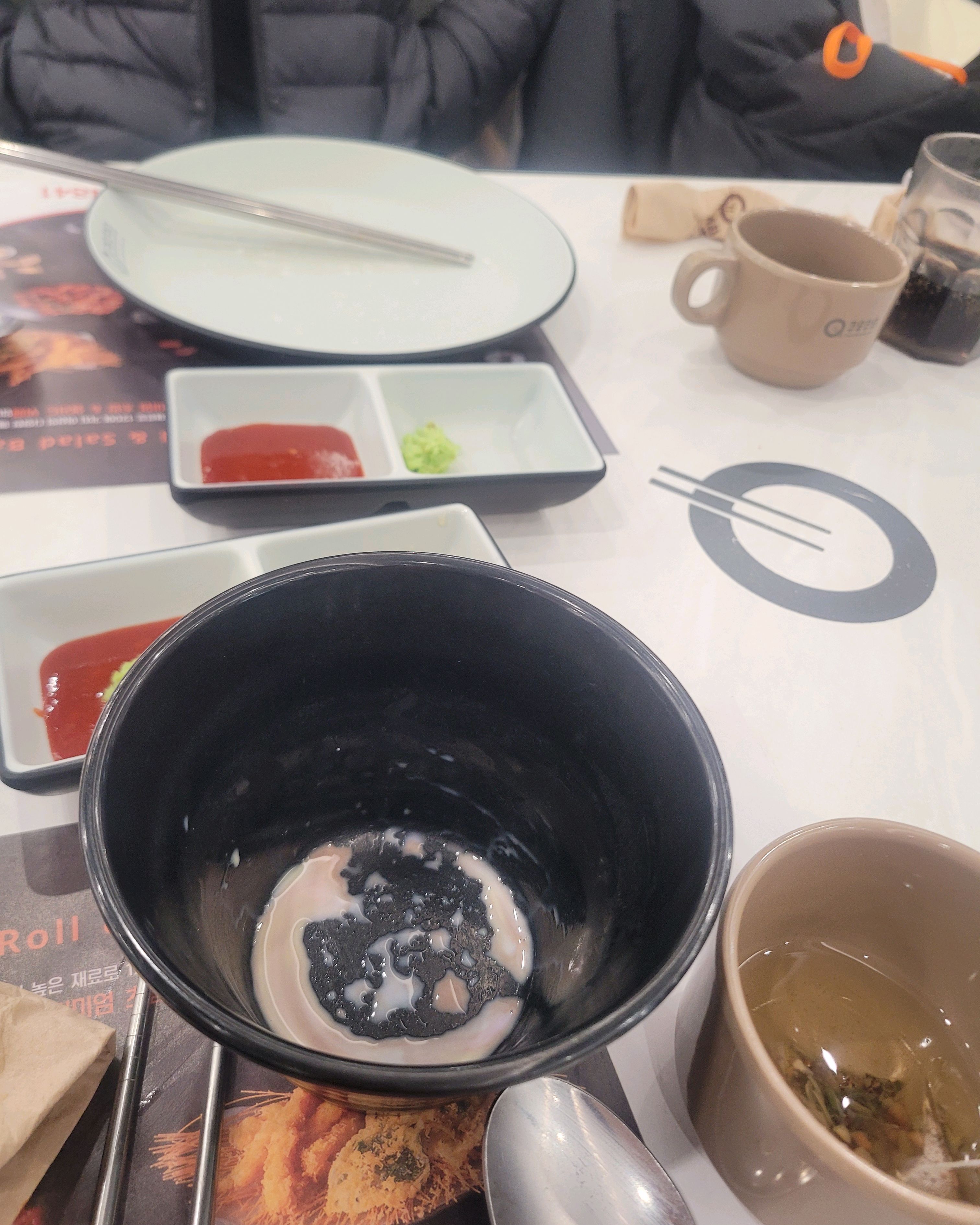 월요일이라 한산할 거라 예상했는데 손님들 많네요. 모처럼 북적북적한 분위기였어요. - 충남 서산 맛집 추천 쿠우쿠우 서산점
