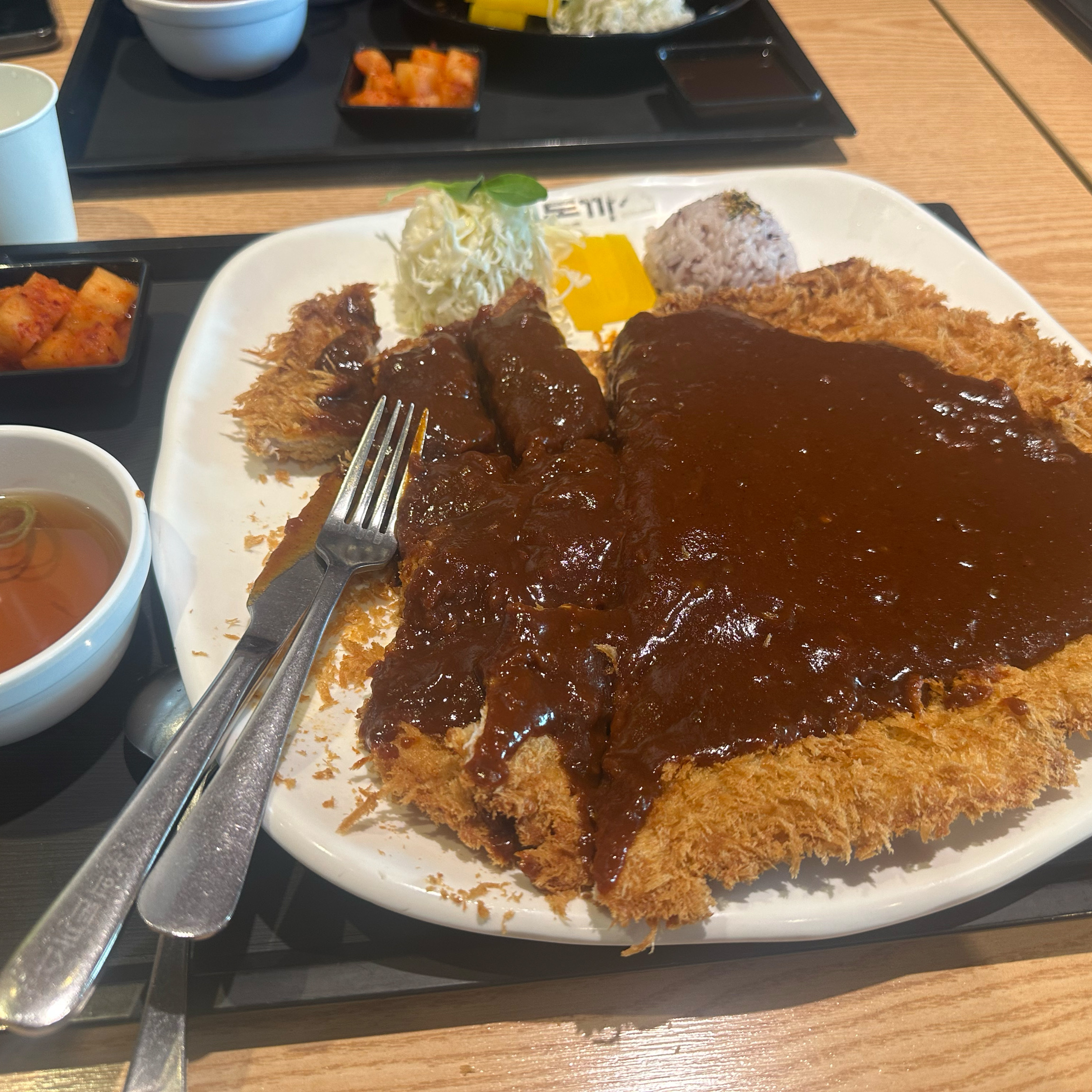 홍익돈까스 시그니처 메뉴 왕돈까스 먹었습니다 - 부산 명지 맛집 홍익돈까스 부산명지점