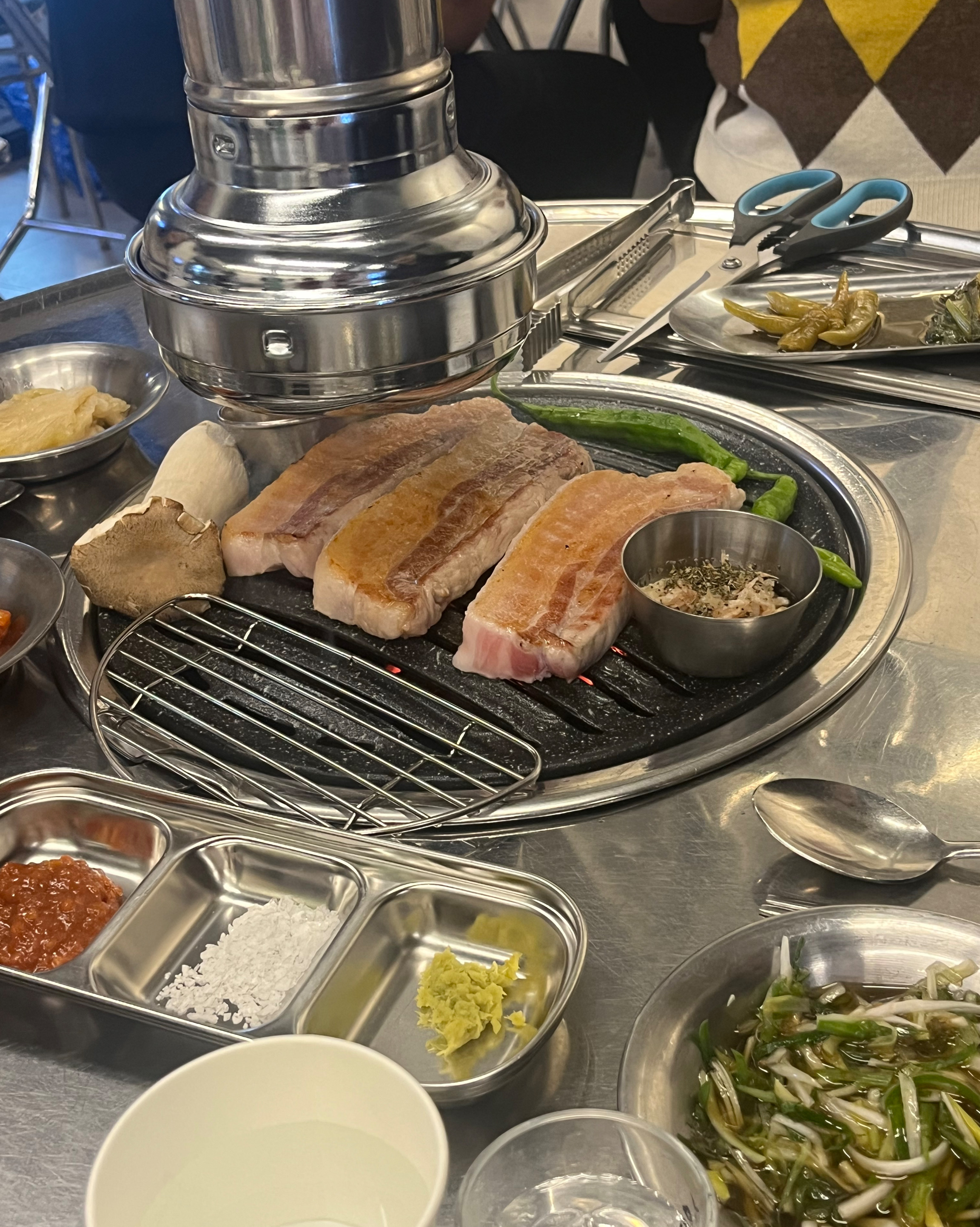 다 구워주셔서 편하게 먹고 너무 맛있네요! - 천호동 맛집 화요일 식당